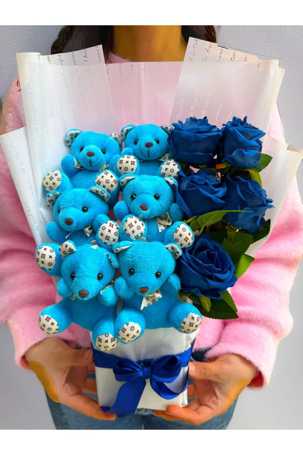 Mavi Ayıcıklı ve Lacivert Güllü Premium Ayıcık Buketi Sevgiliye A