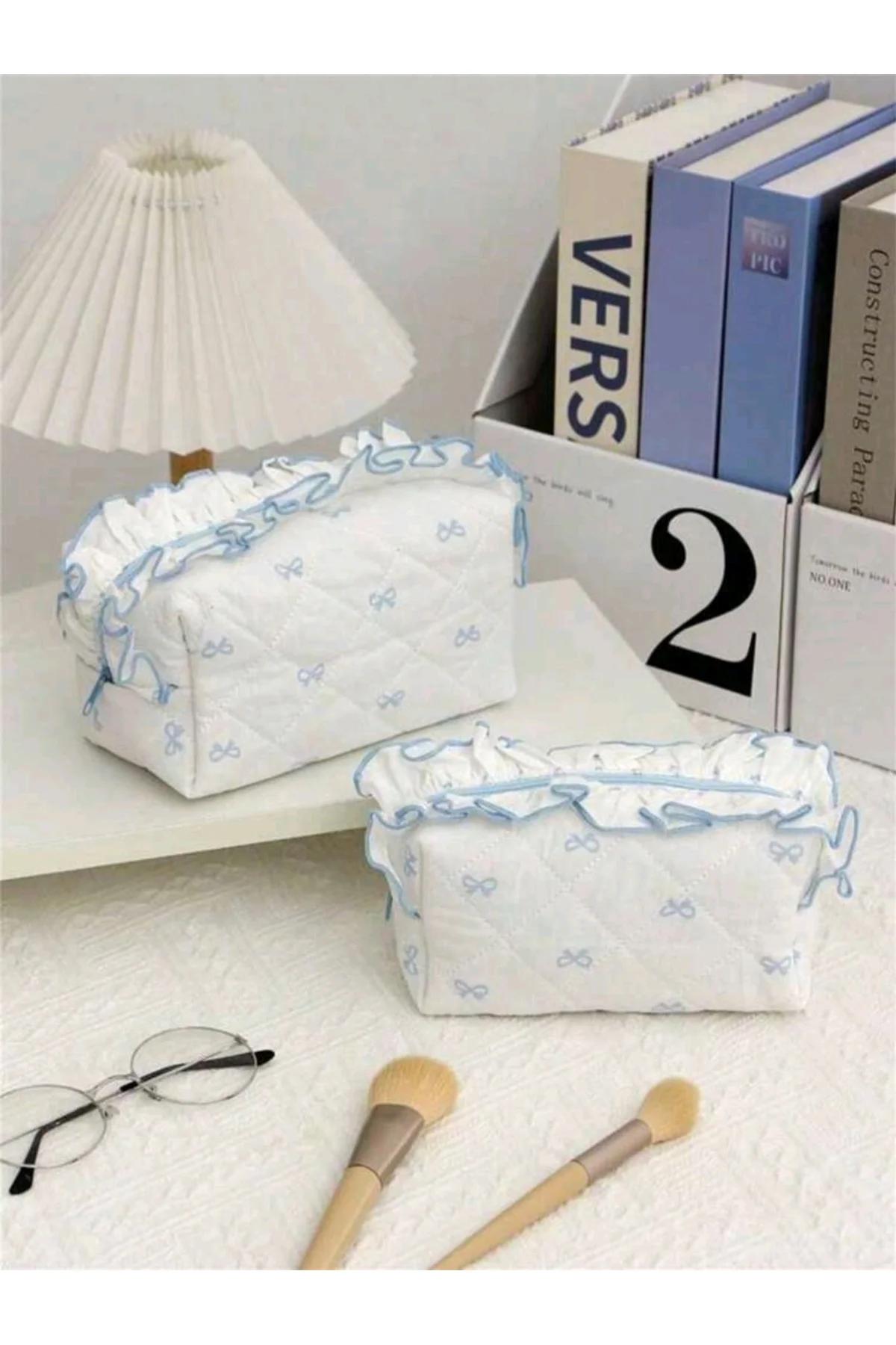 Mavi Fiyonk Desenli 2'li Makyaj Çantası, Orta ve Küçük Boy.