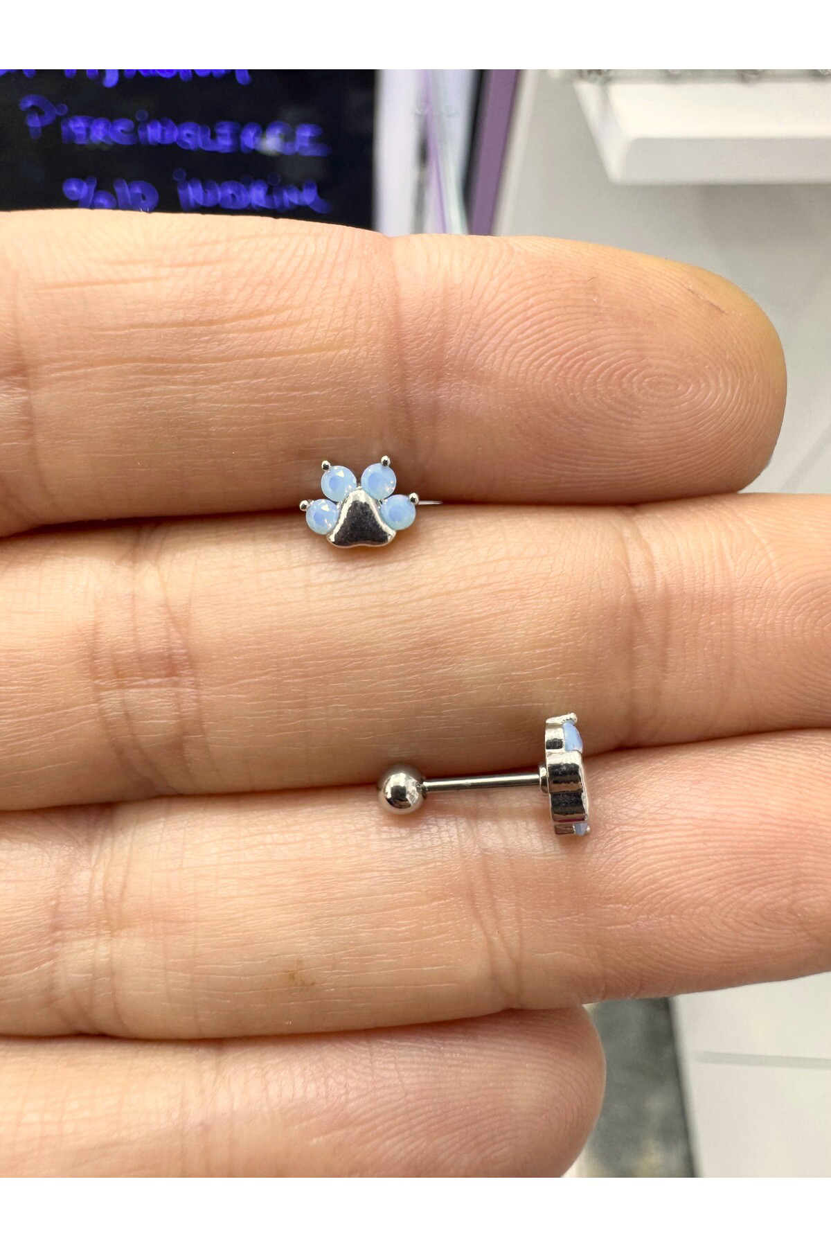 mavi opalit taşlı pati şeklinde tragus helix lobe uyumlu  adet piercing küpe