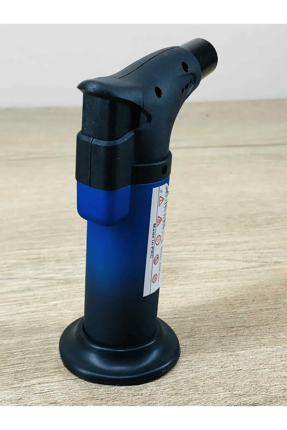 Mavi Renk Hafif Pipo Çakmağı Pratik Kolay Kullanım Pürmüz Alevli