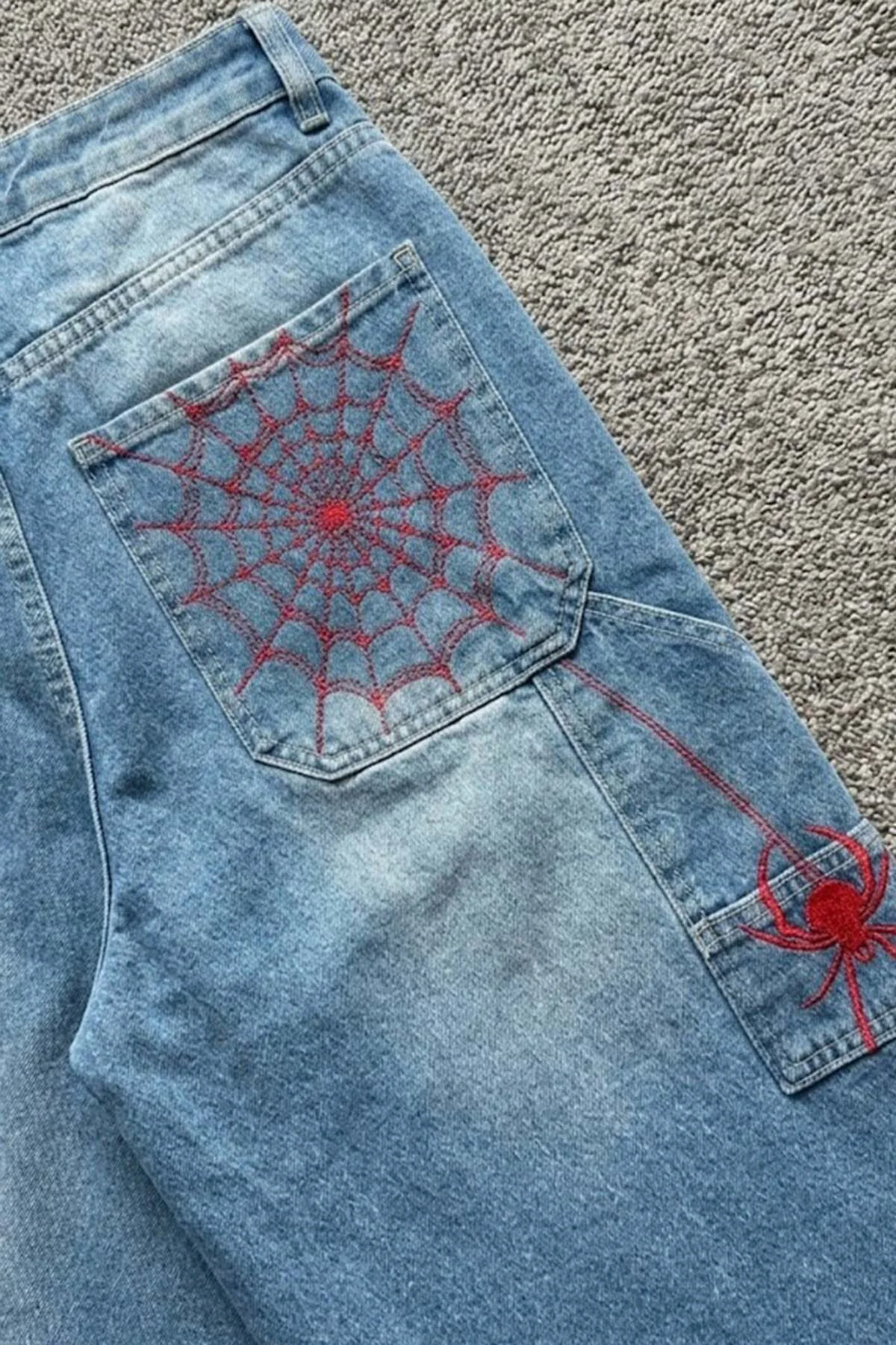 Mavi Taşlamalı kırmızı MZKD Spider Y2K Baggy Unisex Şortolon Mavi Taşlamalı kırmızı MZKD Spider Y2K Baggy Unisex Şortolon
