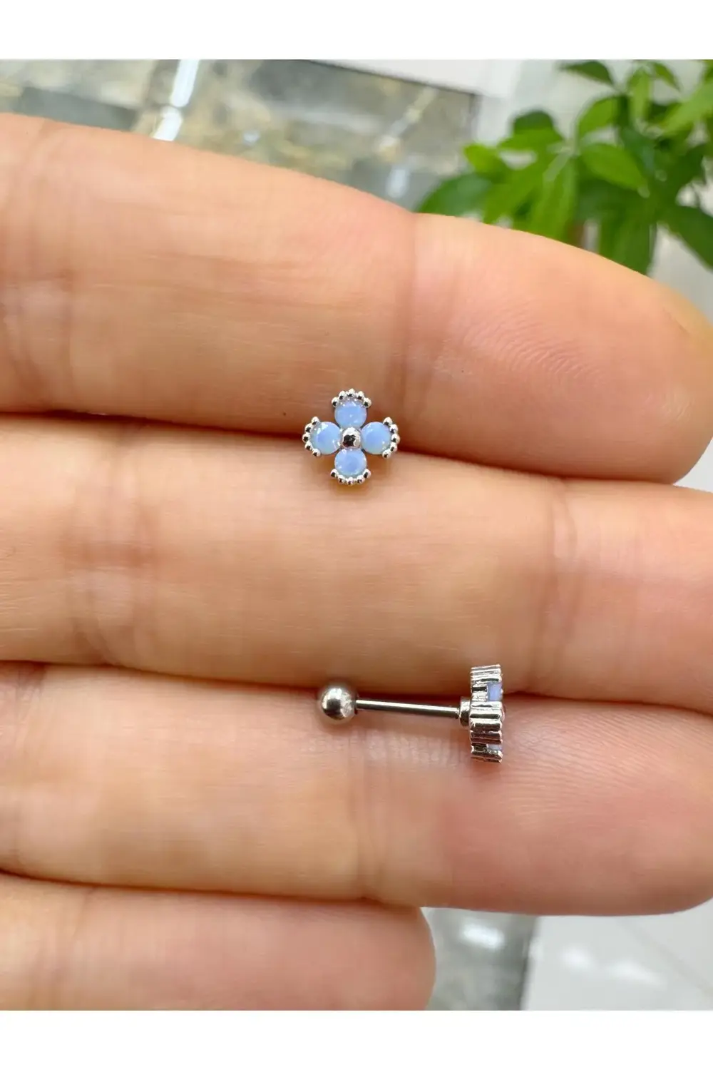 Mavi taşlı çelik tragus helix lobe uyumlu 1 adet piercing kupe