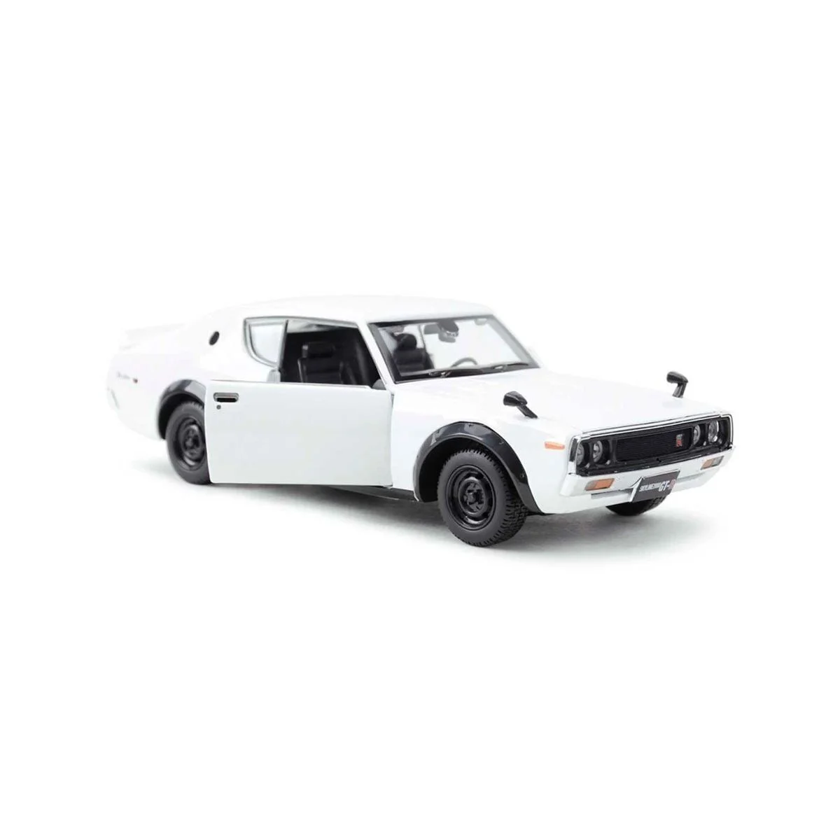 MAY 31528 Maisto 1/24 1973 Nissan Skyline 2000GT-R KPGC110 -Necot