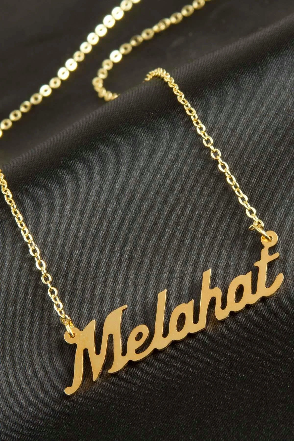 Melahat İsimli Kolye (Kişiye Özel) Melahat İsimli Kolye (Kişiye Özel)