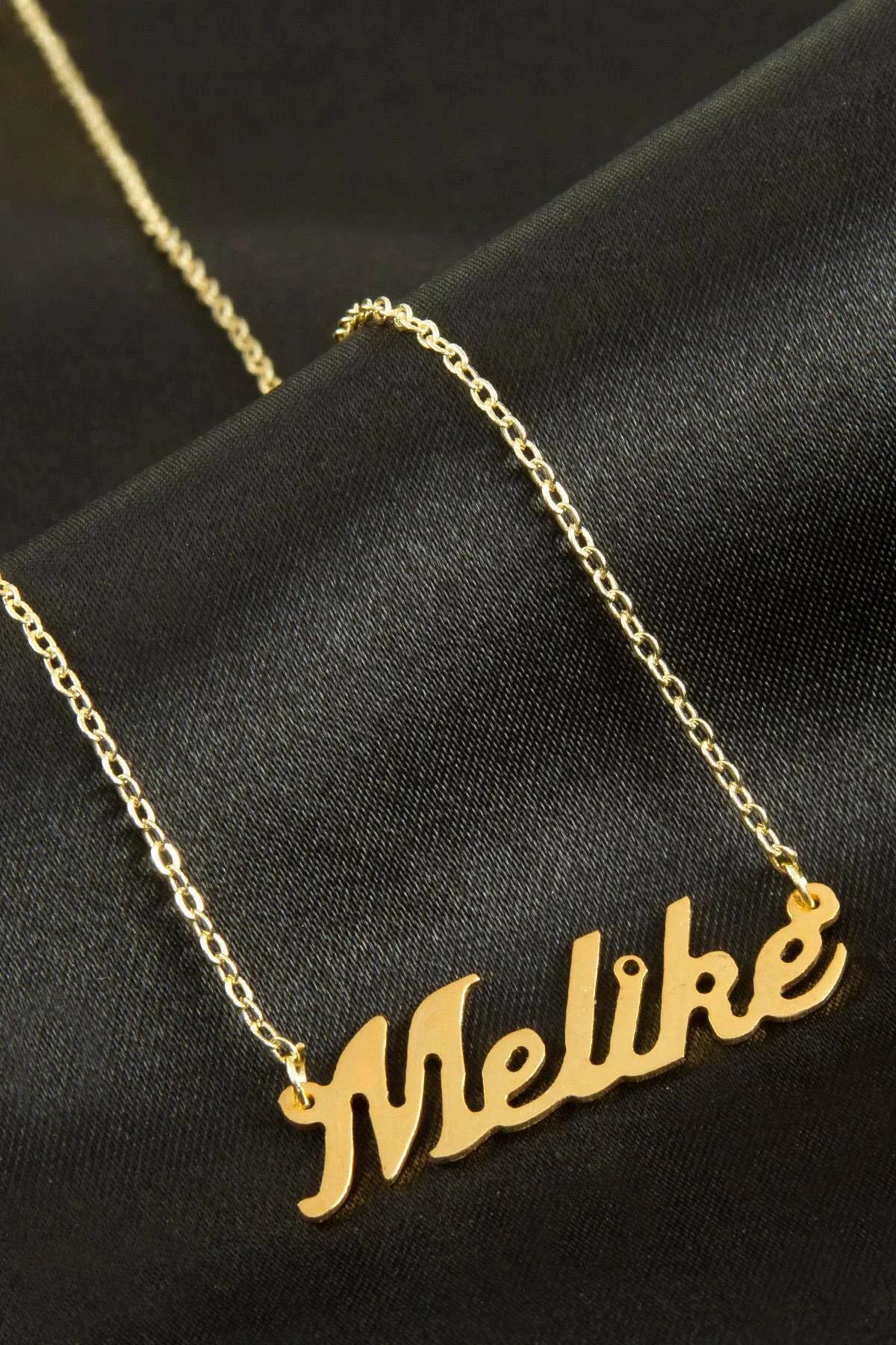 Melike isimli kolye (Kişiye Özel)