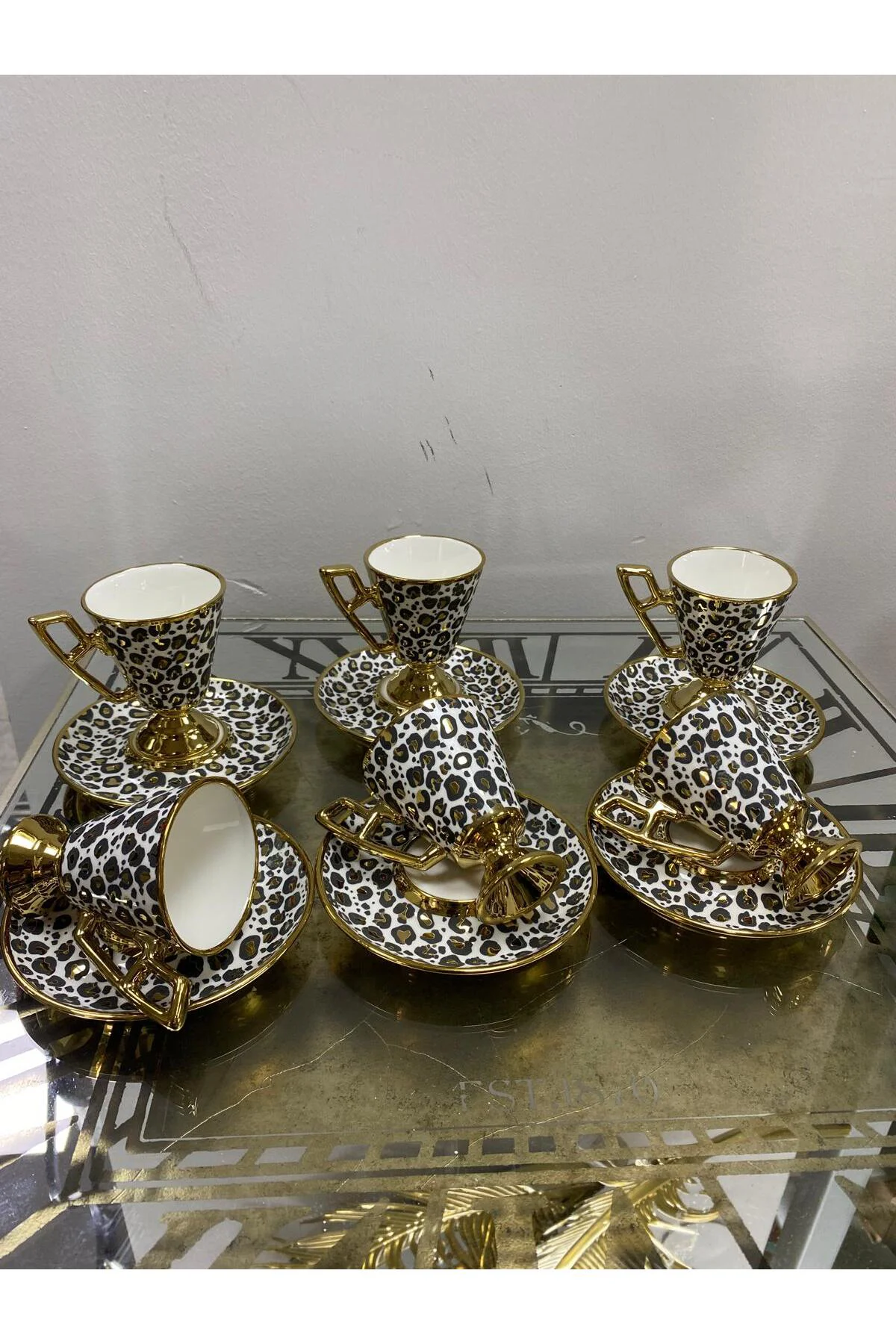 Melodi Yaldızlı Porselen Leoparlı Kahve Fincan Takımı 6 Lı Melodi Yaldızlı Porselen Leoparlı Kahve Fincan Takımı 6 Lı