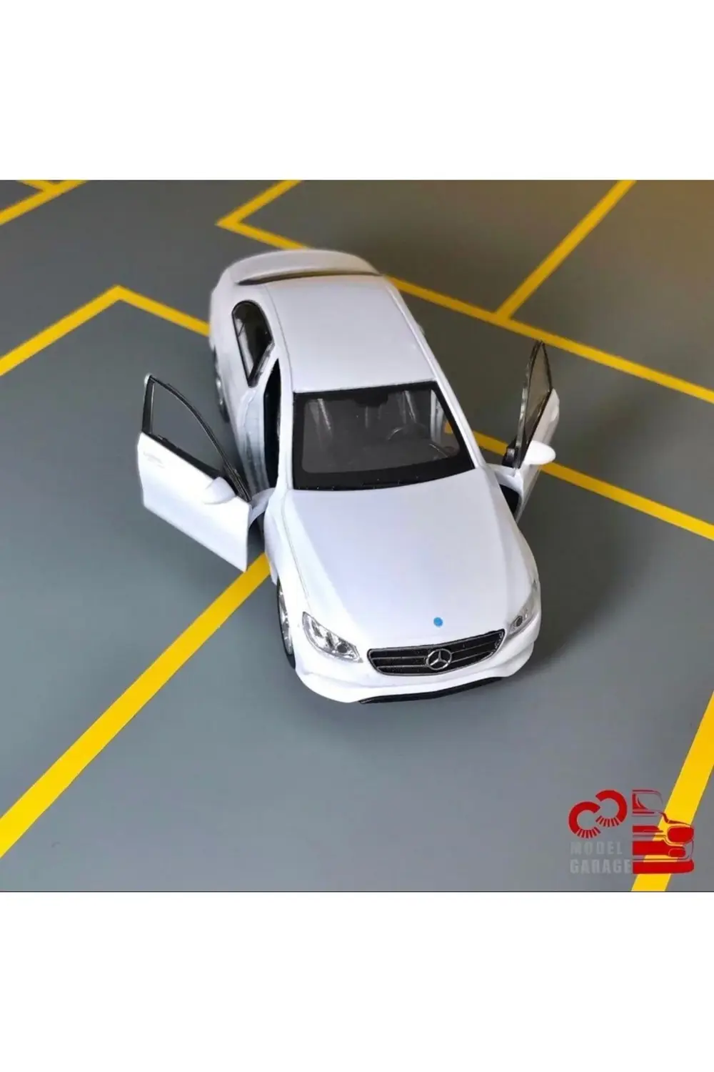 Mercedes-benz E Class 1/36 Ölçek *c&c Model Garage* Çek Bırak Die