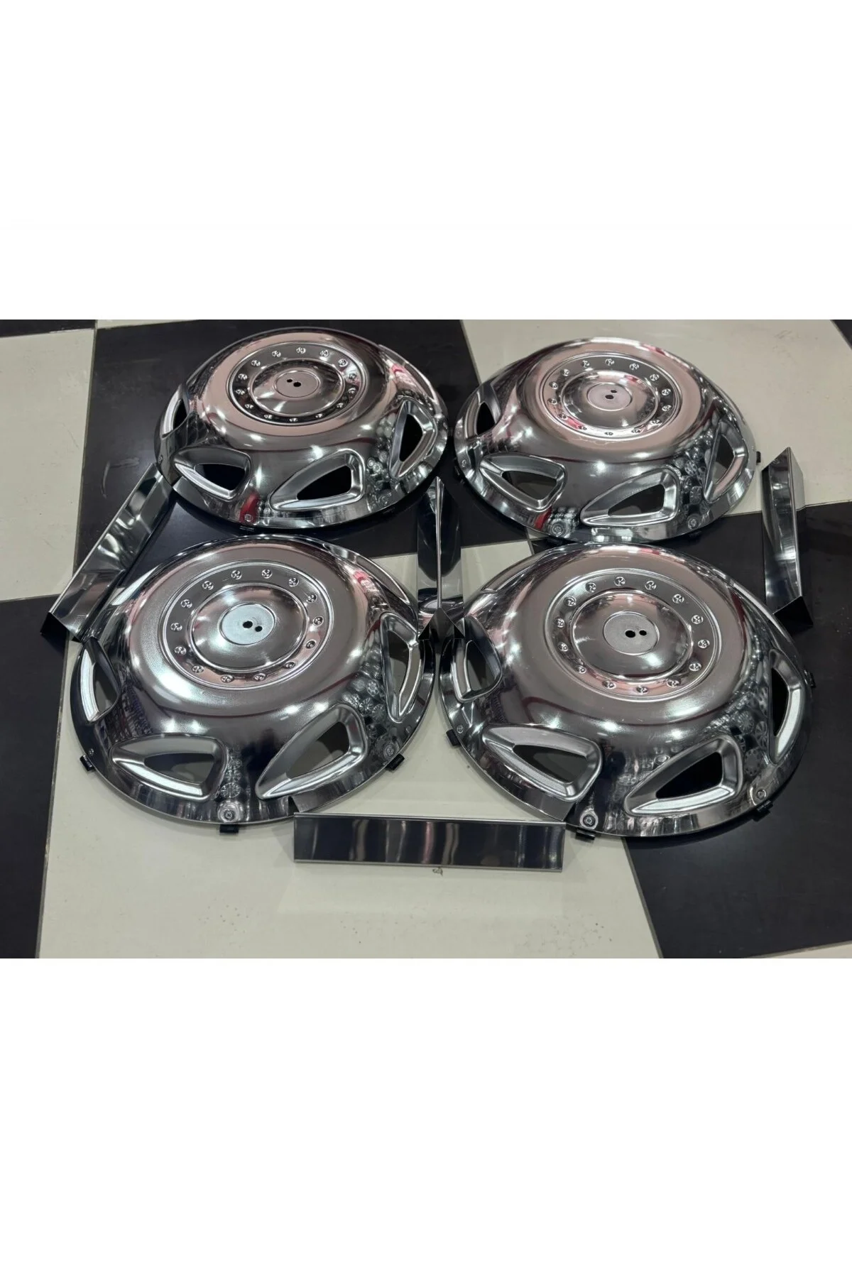 MERCEDES-BENZ SPRİNTER 16 İNÇ PASLANMAZ KROM ÖN-ARKA JANT KAPAĞI 4 ADET KAPAK 4 ADET 5 KOLLU APARATI MERCEDES-BENZ SPRİNTER 16 İNÇ PASLANMAZ KROM ÖN-ARKA JANT KAPAĞI 4 ADET KAPAK 4 ADET 5 KOLLU APARATI
