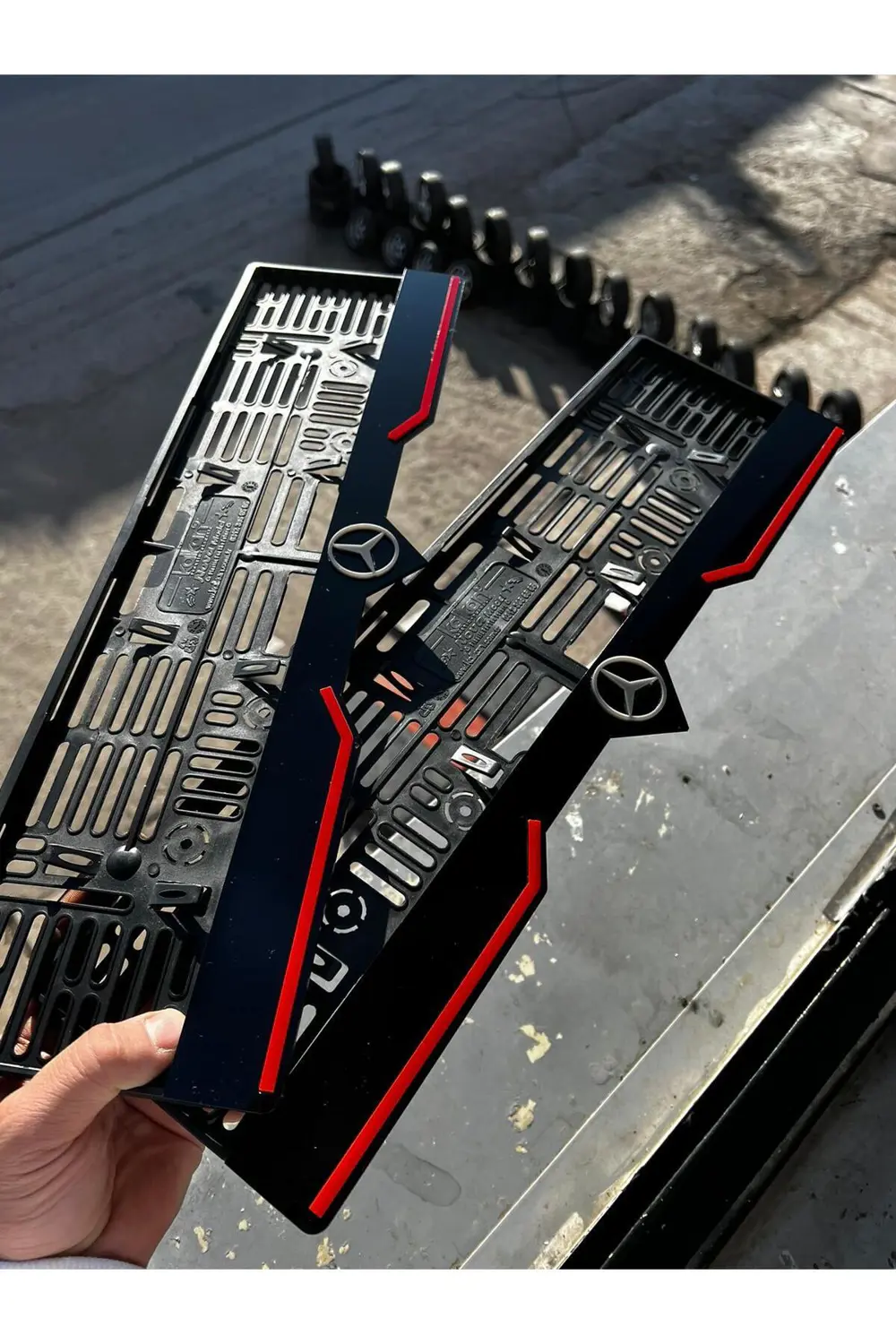 MERCEDES BENZ Uyumlu Logolu Pleksi Plakalık 2 Adet(1 Takım)