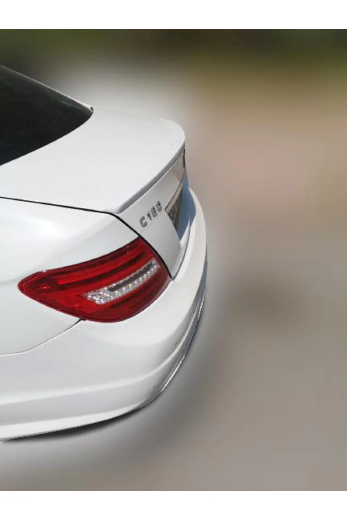 MERCEDES C SERİSİ 2009-2014 ASTARLI İNCE ANATOMİK SPOİLER