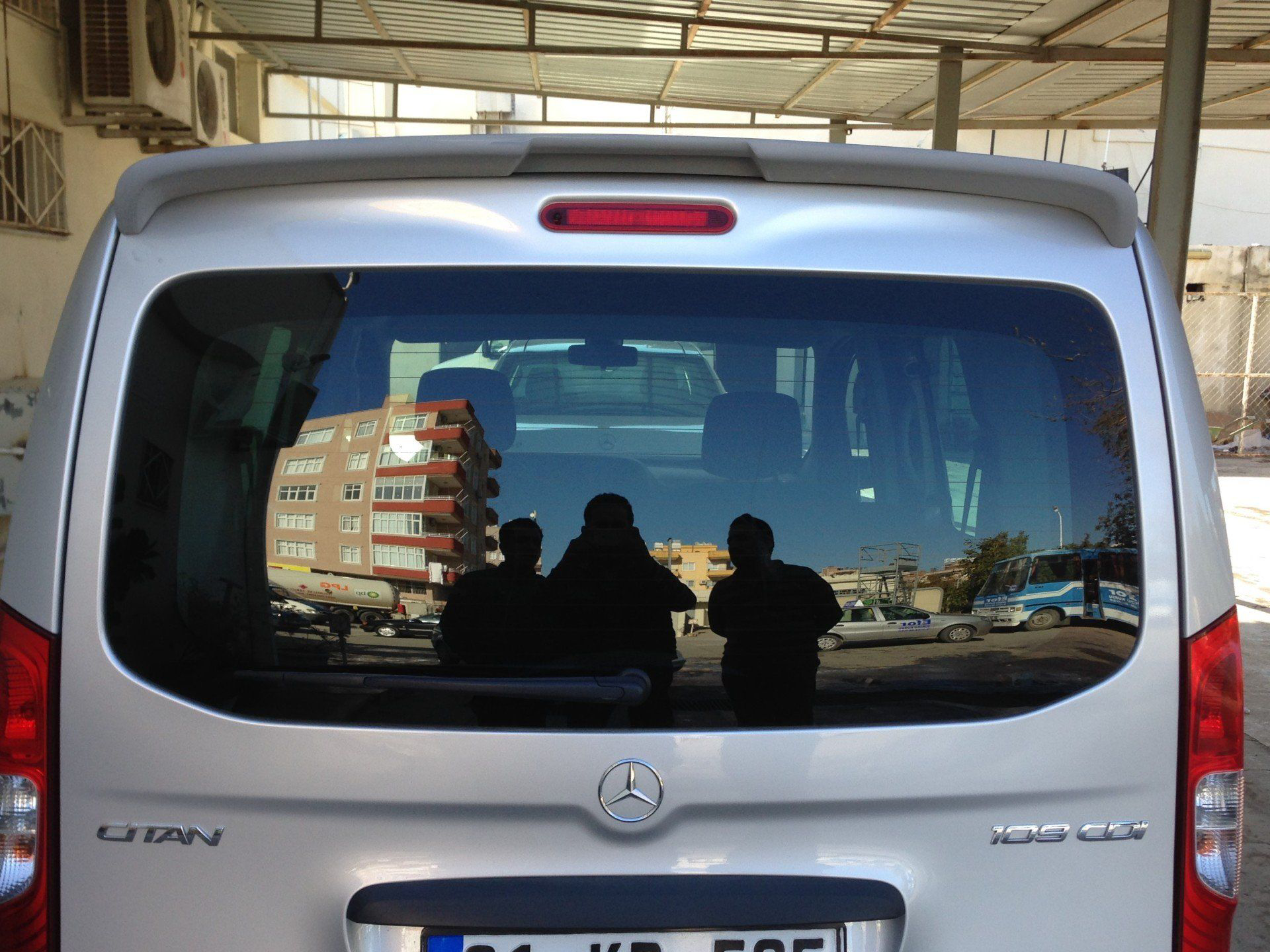 Mercedes Citan Uyumlu Boyalı Anatomik Spoiler