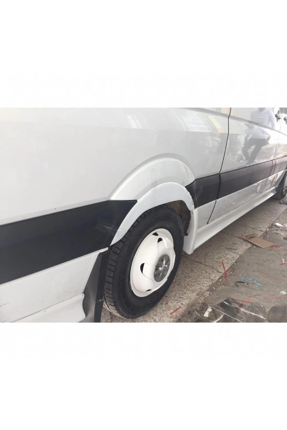 MERCEDES SPRİNTER 2007-2015 ASTARLI ARKA ÇAMURLUK AĞZI
