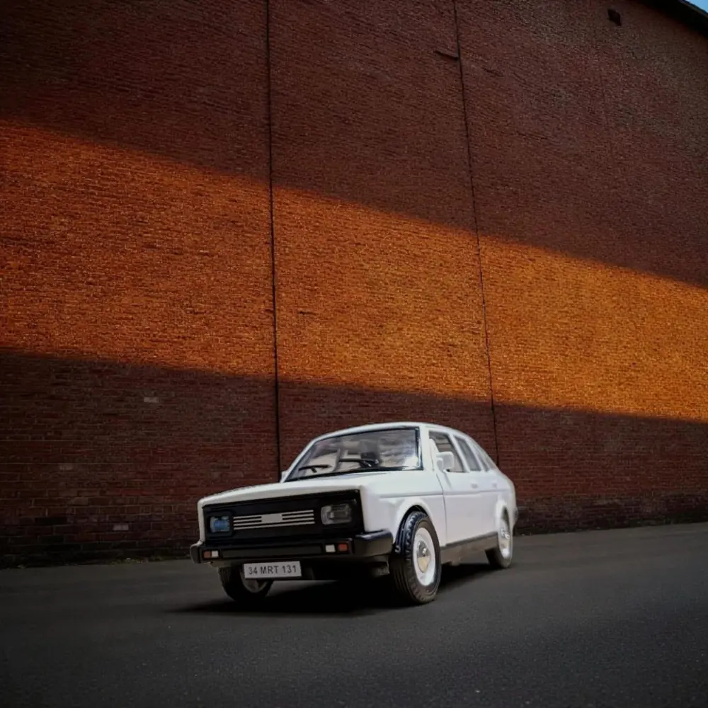 Metal Araba Çek Bırak Murat 131 Beyaz Sesli ve Işıklı ( 1/36 Ölçe