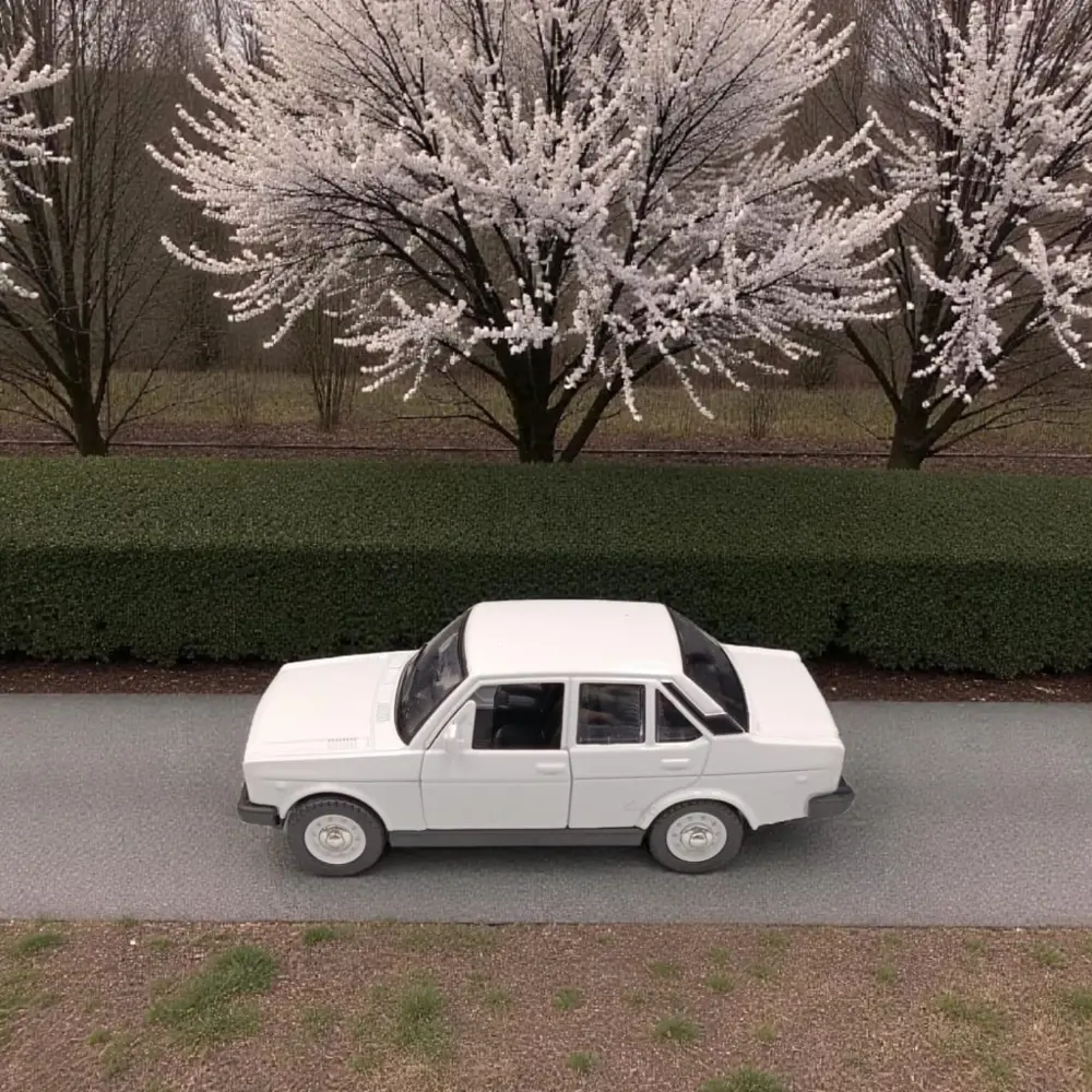 Metal Araba Çek Bırak Murat 131 Beyaz Sesli ve Işıklı ( 1/36 Ölçe