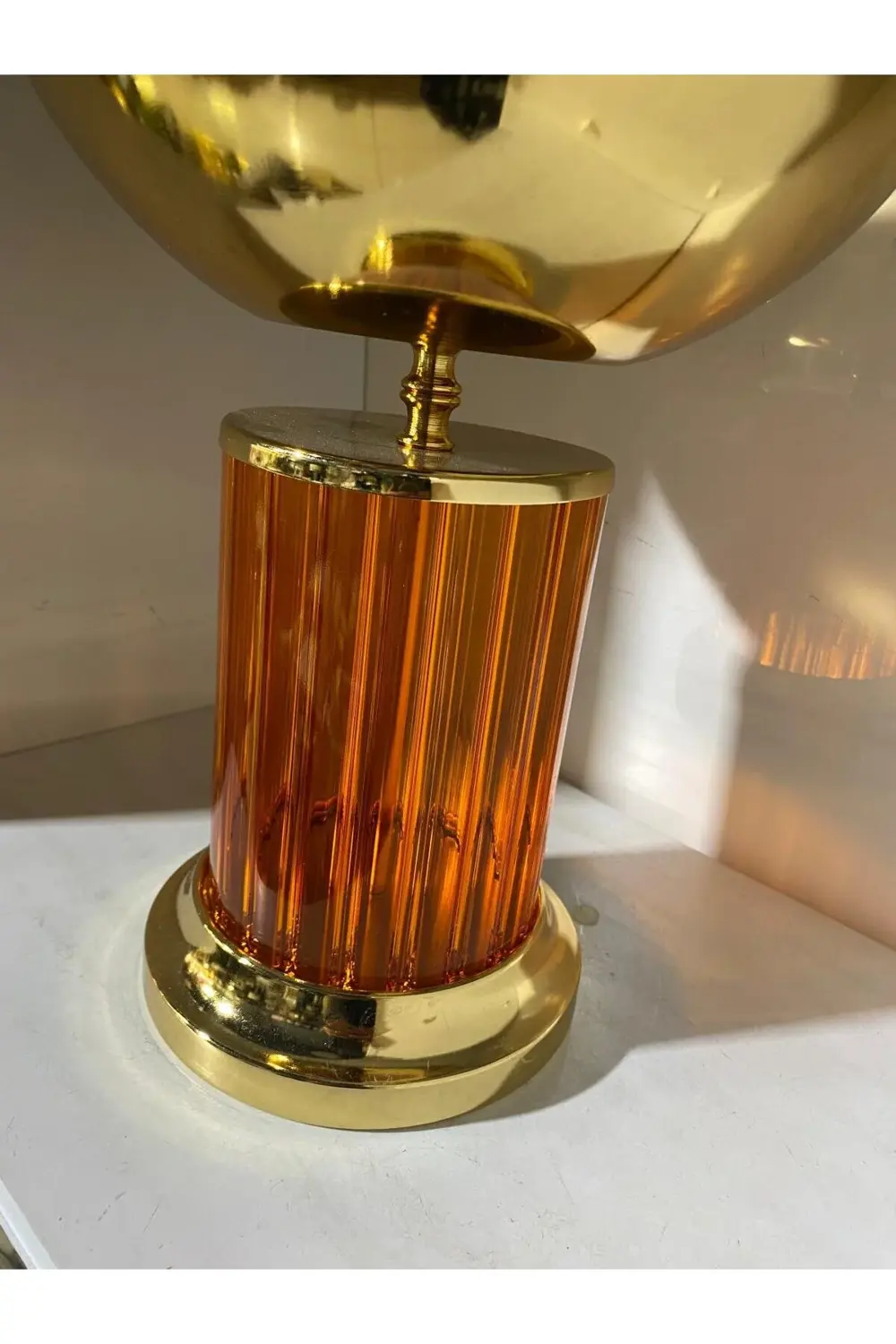 Metal Ayaklı Dekoratif Cam Vazo (32,5x26cm)