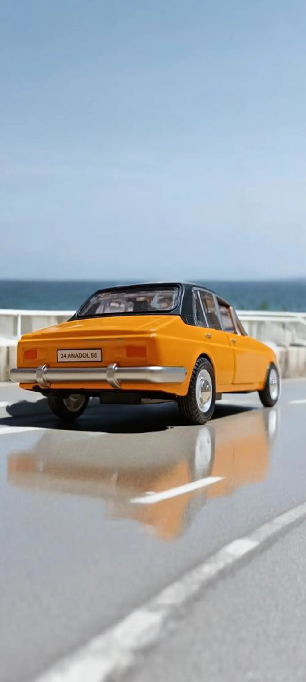 Metal Çek Bırak Anadol Araba Sarı Sesli ve Işıklı ( 1/36 Ölçek )