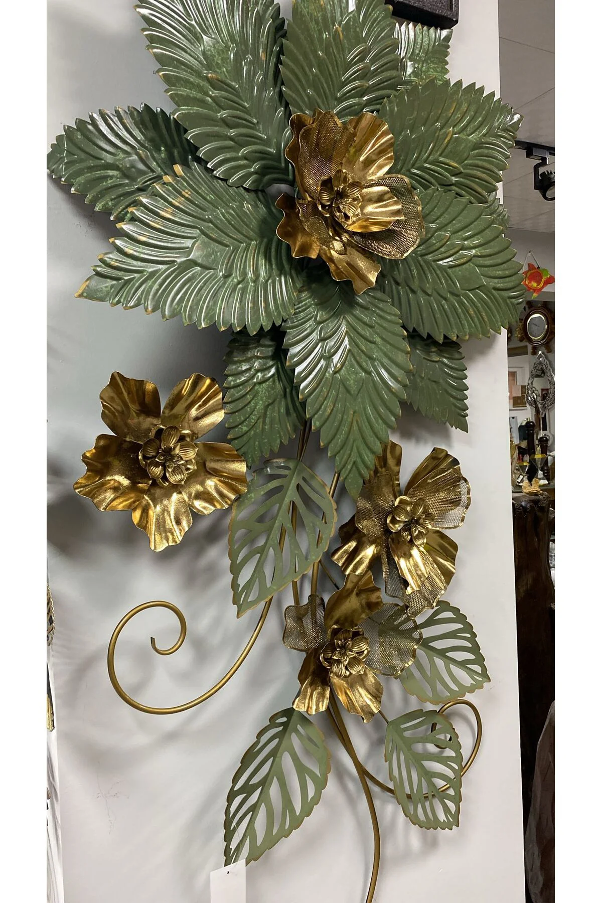 Metal Dekoratif Büyük Çiçekli Duvar Panosu 123*62 cm