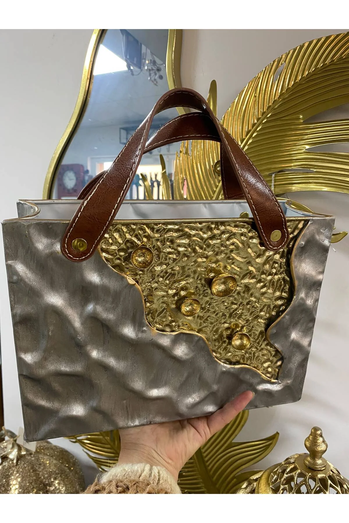 Metal Dekoratif Çanta Vazo Antrasit Gold Küçük Boy 30x22x9cm - Görsel 2