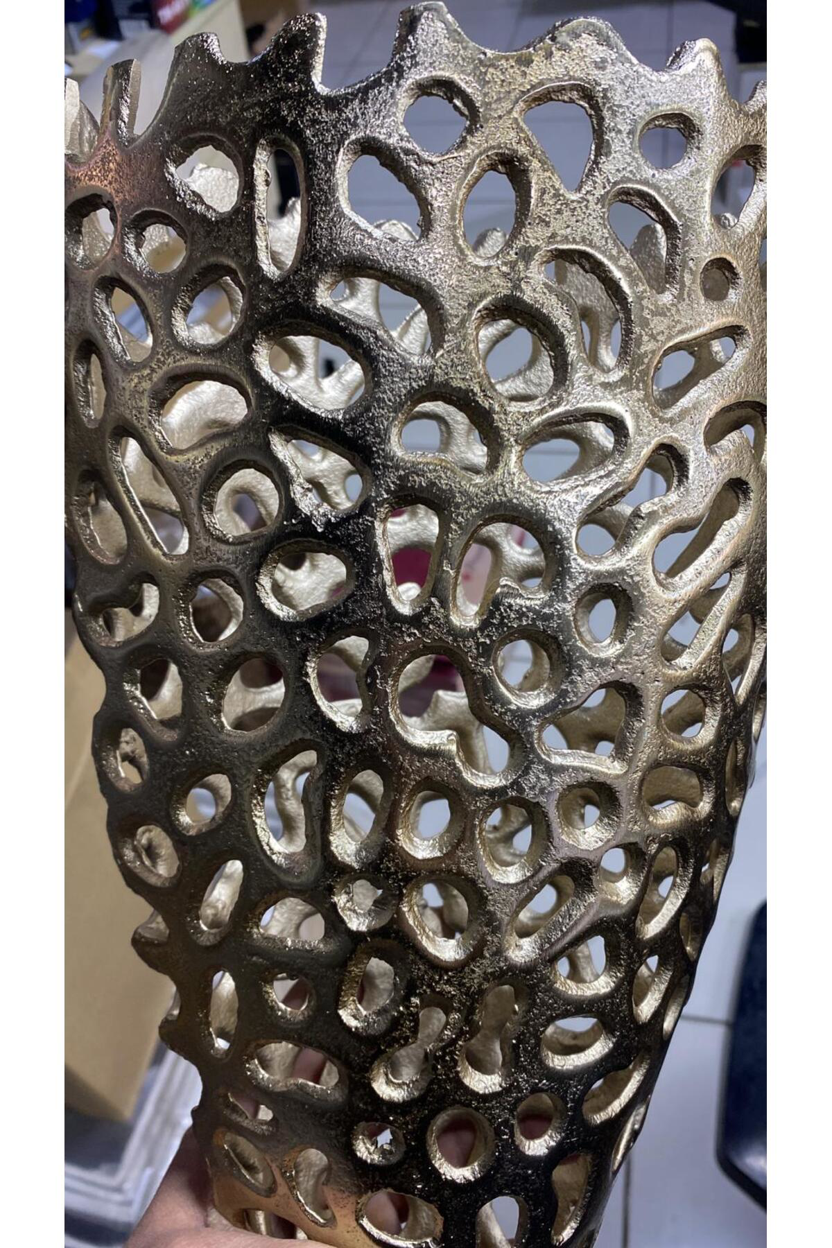 Vitale Metal Delikli Şampanya Vazo 12*21*43 Cm