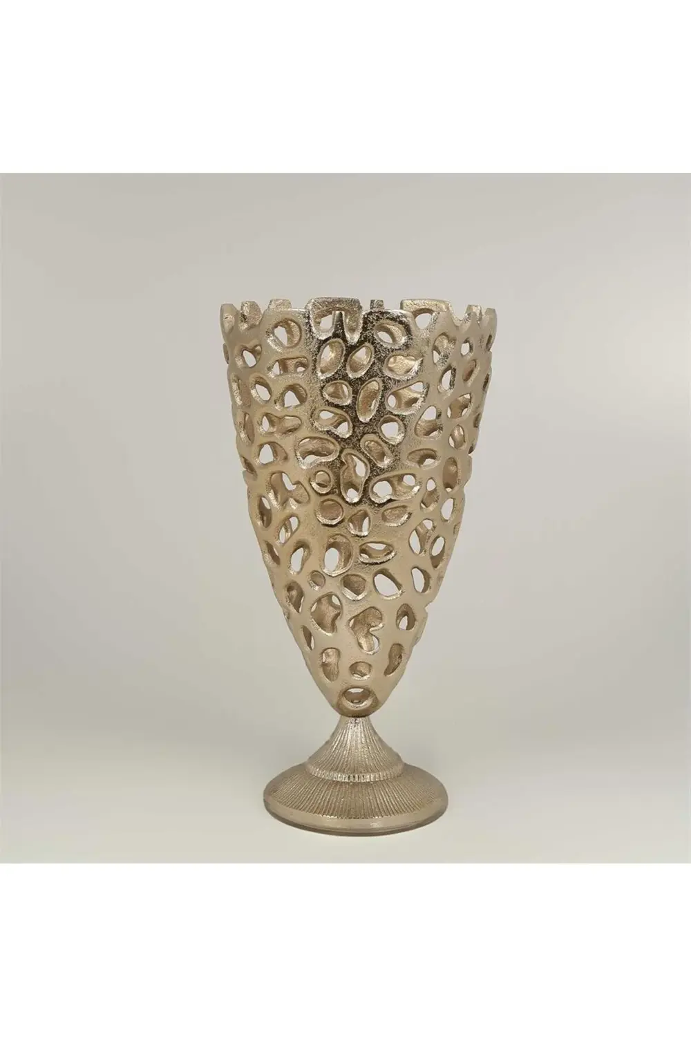 Metal Delikli Şampanya Vazo 11*17*32 cm