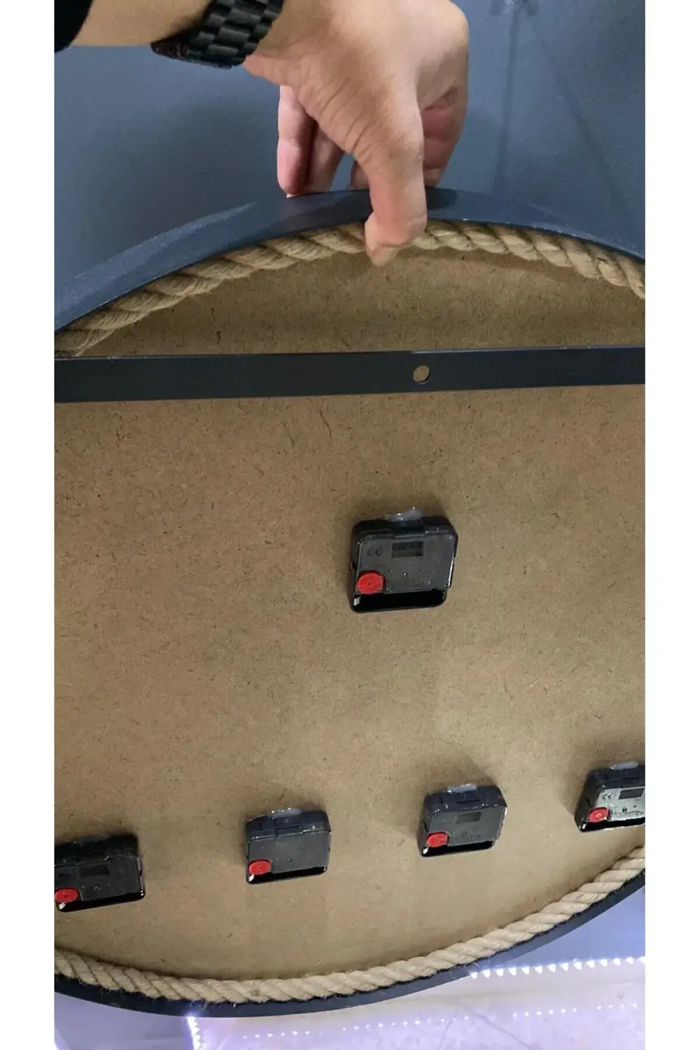 Metal Dünya Modeli Duvar Saati