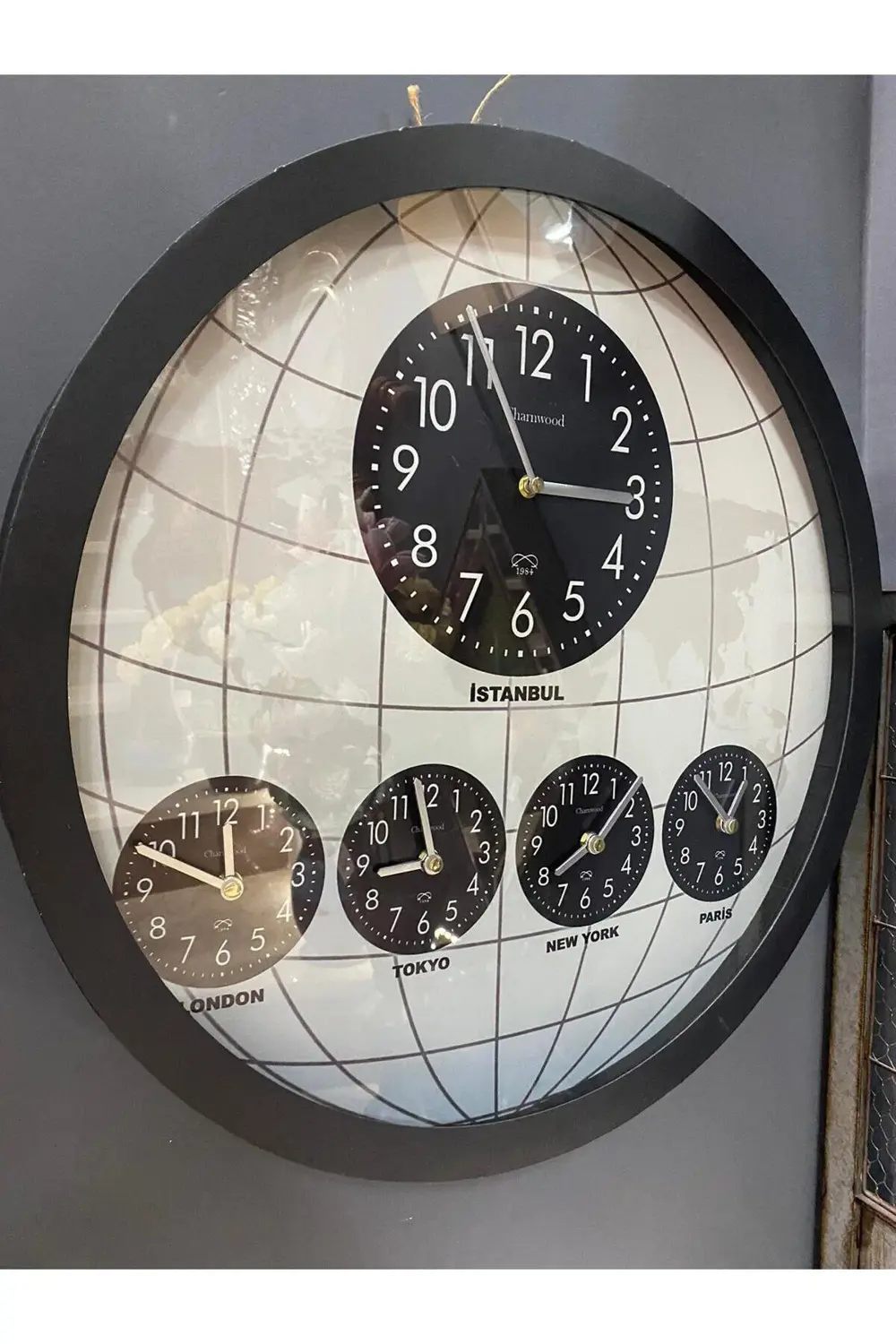 Metal Dünya Modeli Duvar Saati