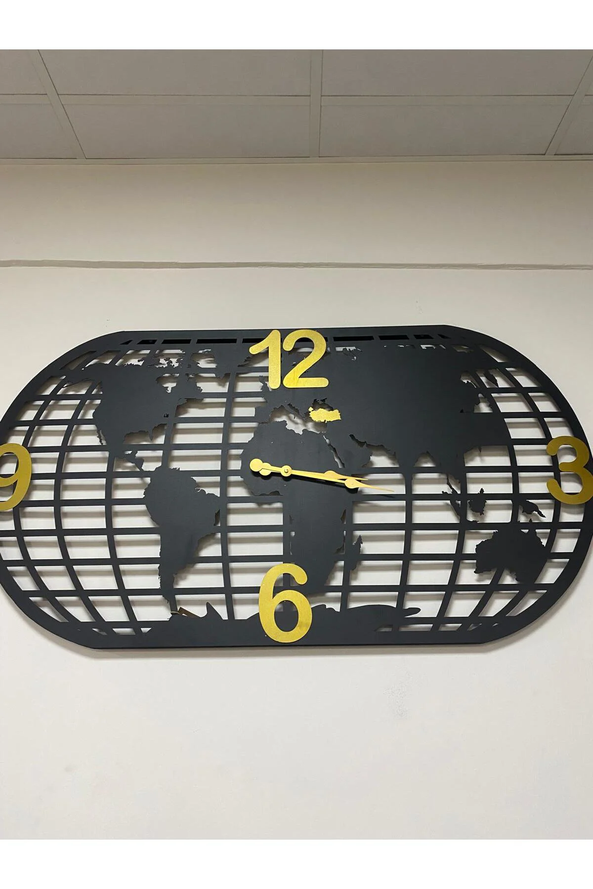 Metal Dünya Temalı Büyük Duvar Saati 130x70cm - Görsel 2