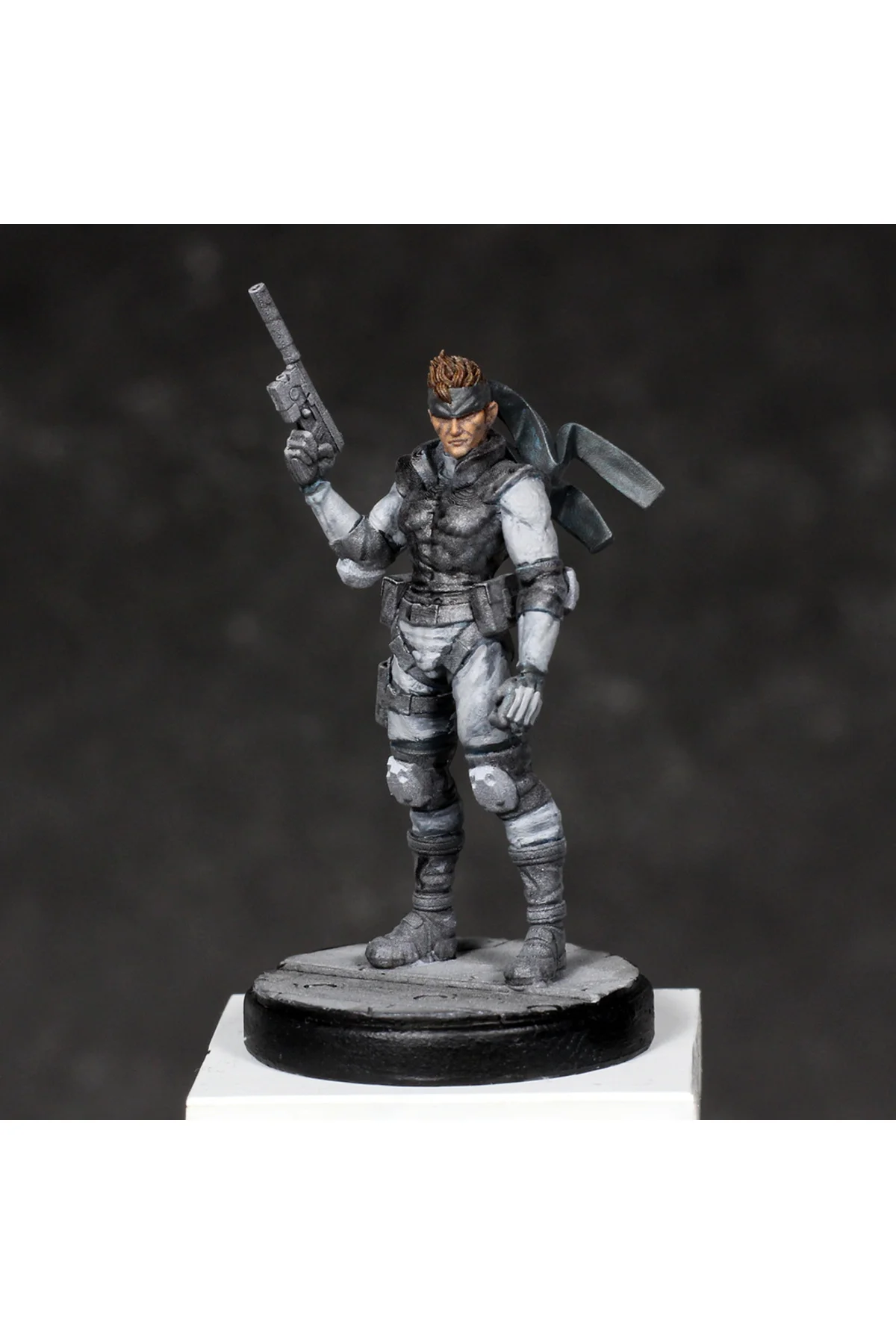 Metal Gear Solid Snake Boyalı Figür Büyük Boy 25CM