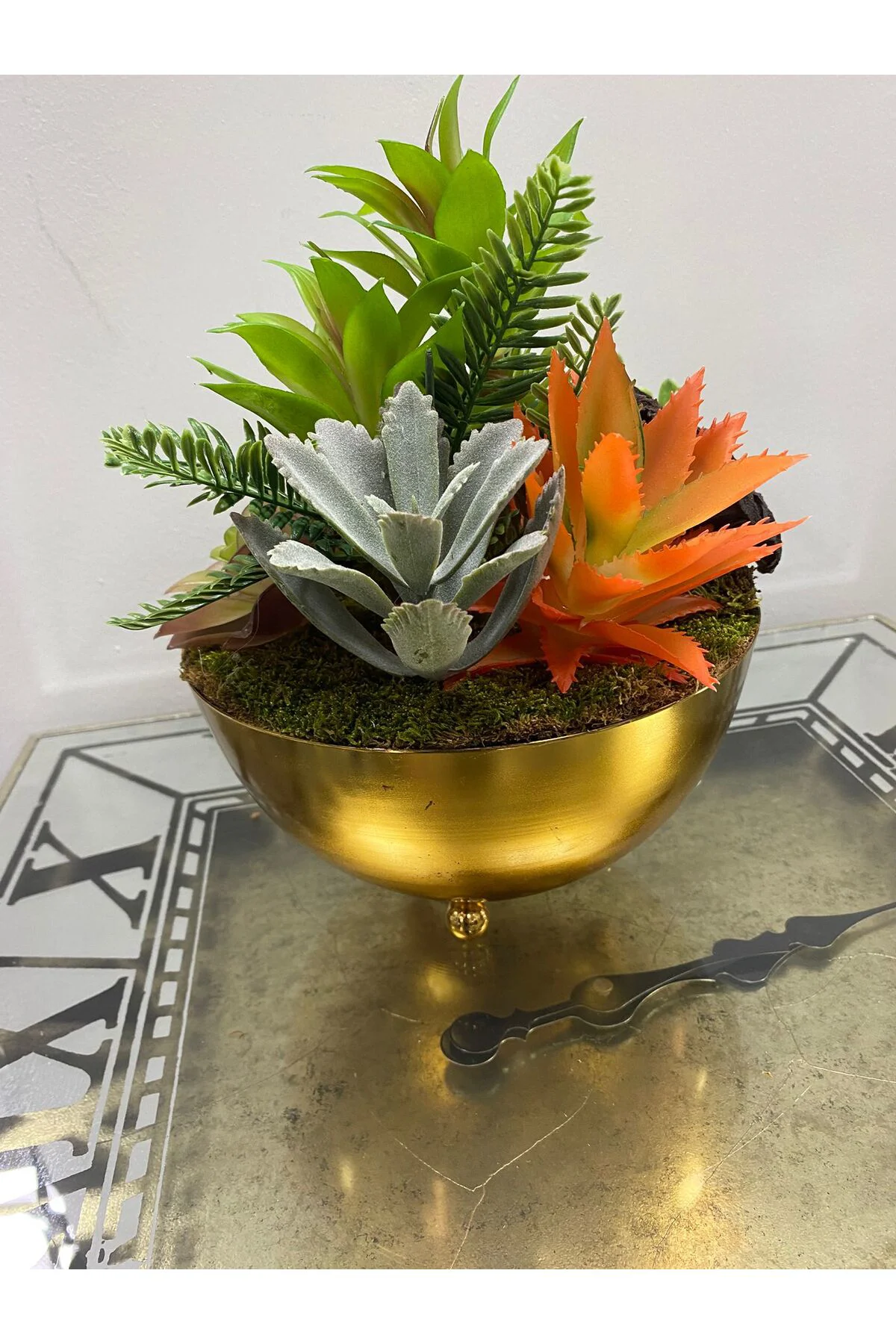 Metal Gold Yuvarlak Saksılı Sukulent Aranjman Çiçek 20x20cm