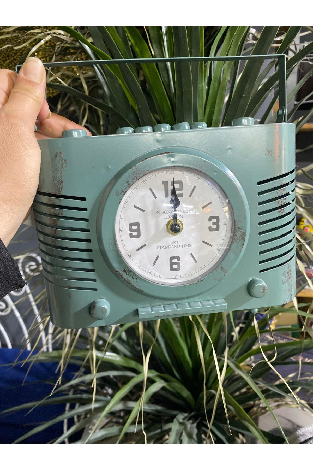 Metal Retro Radıo Masa Saati