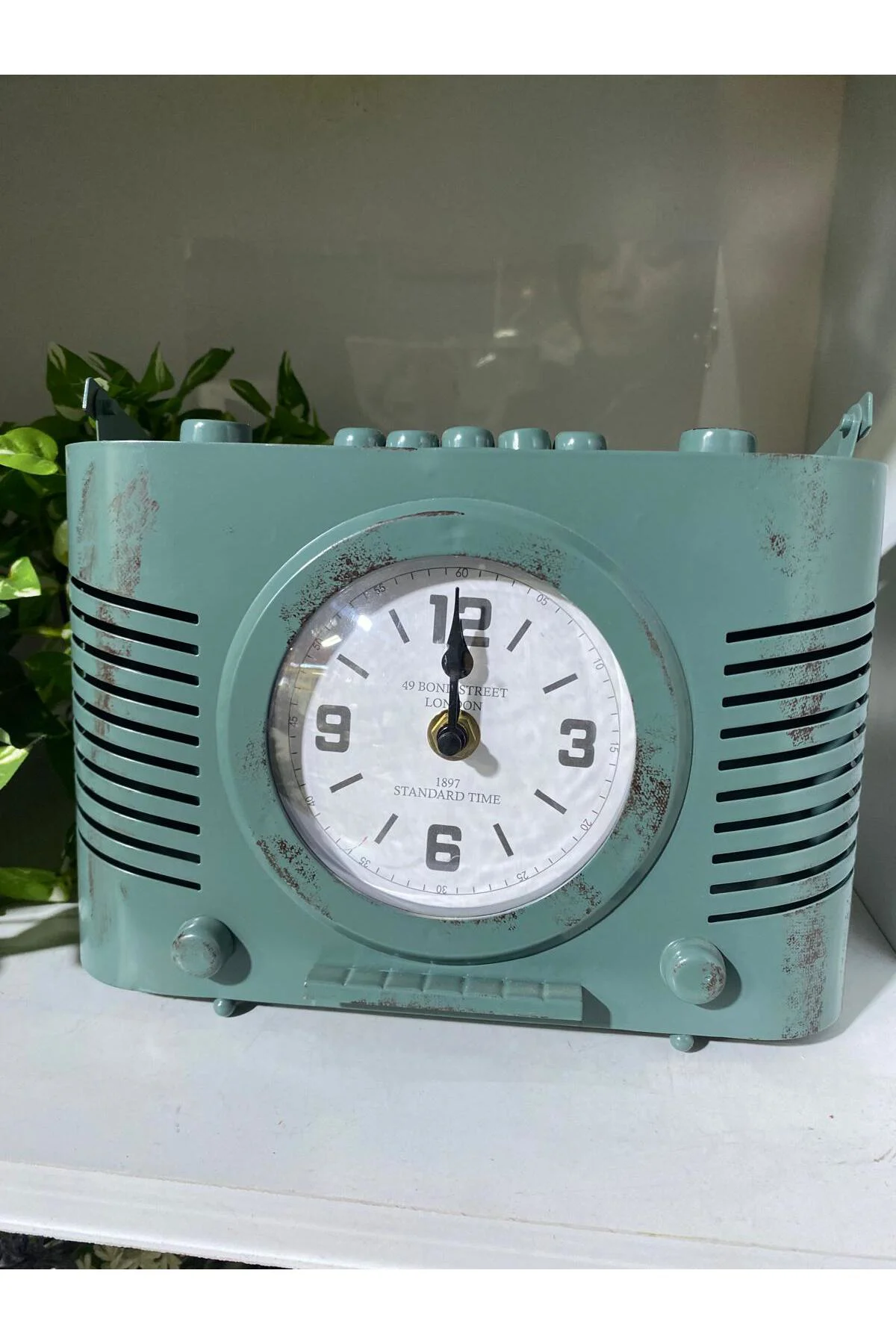 Metal Retro Radıo Masa Saati