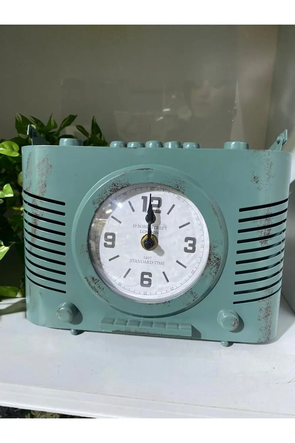 Metal Retro Radıo Masa Saati