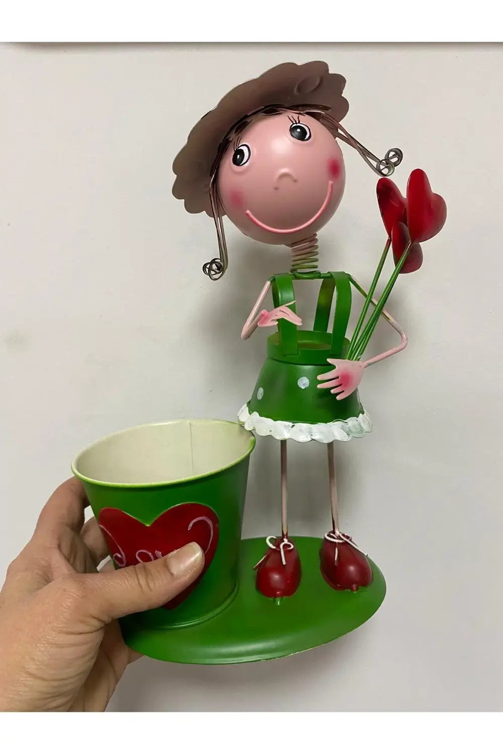 Metal Şapkalı Kız Dekoratif Saksı