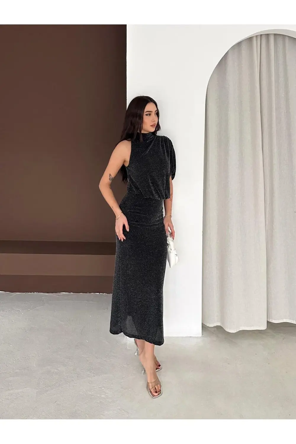 Metalik İpli Asimetrik Abiye Elbise
