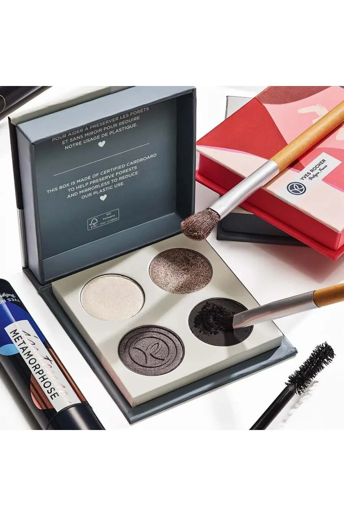 Metalik, Sedefli Ve Mat Bitişlere Sahip 4'lü Far Paleti 5.9 gr Ve