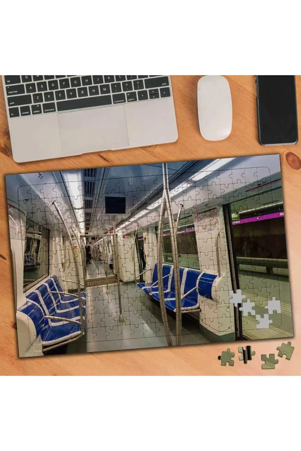 Metro Boş Vagonu 240 Parça Puzzle Yapboz-52533746