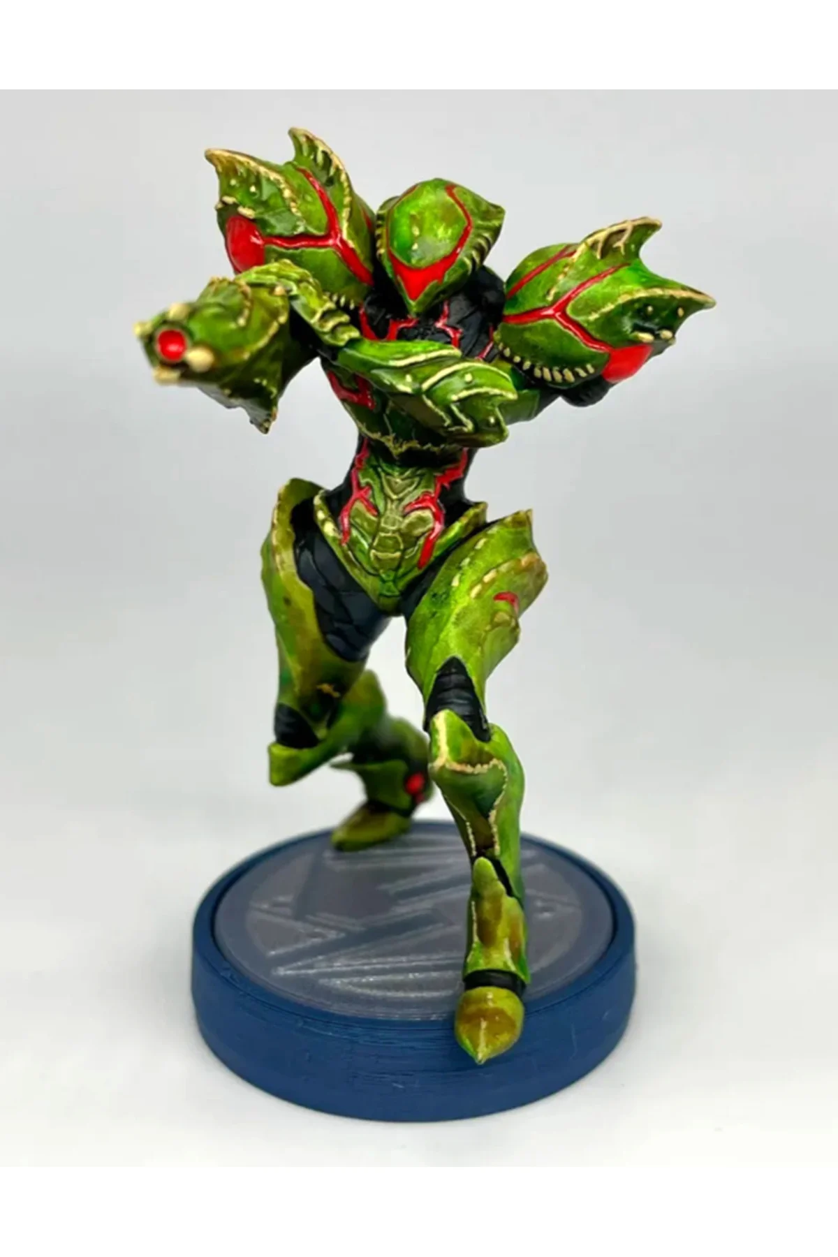 Metroid Samus Aran Figür Metroid Takım Elbiseli Figür Büyük Boy 25CM