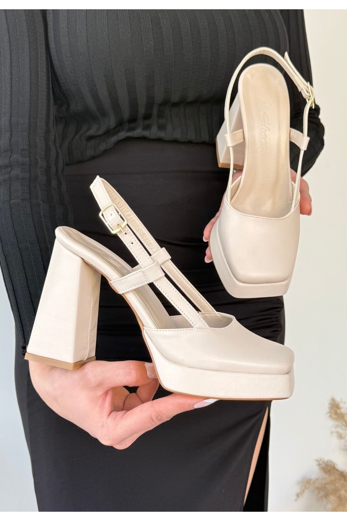 Mety Bej Cilt Topuklu Ayakkabı - Lisinya