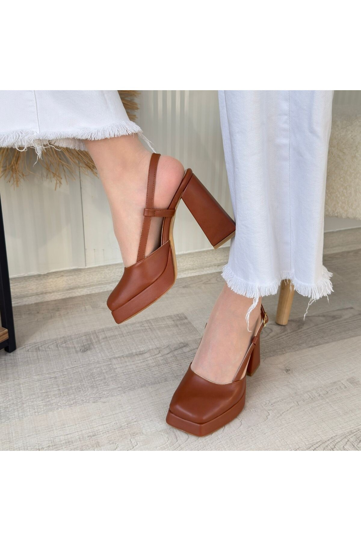 Mety Taba Cilt Topuklu Ayakkabı - Lisinya