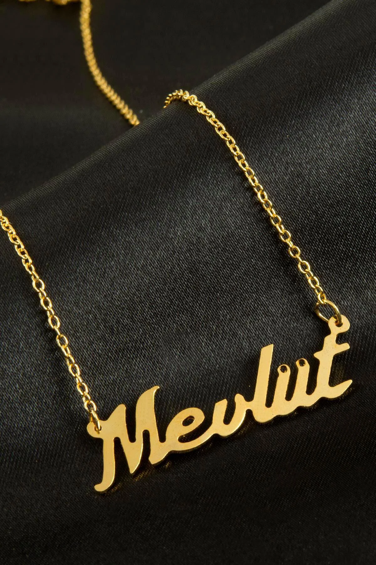 Mevlüt İsimli Kolye (Kişiye Özel) Mevlüt İsimli Kolye (Kişiye Özel)