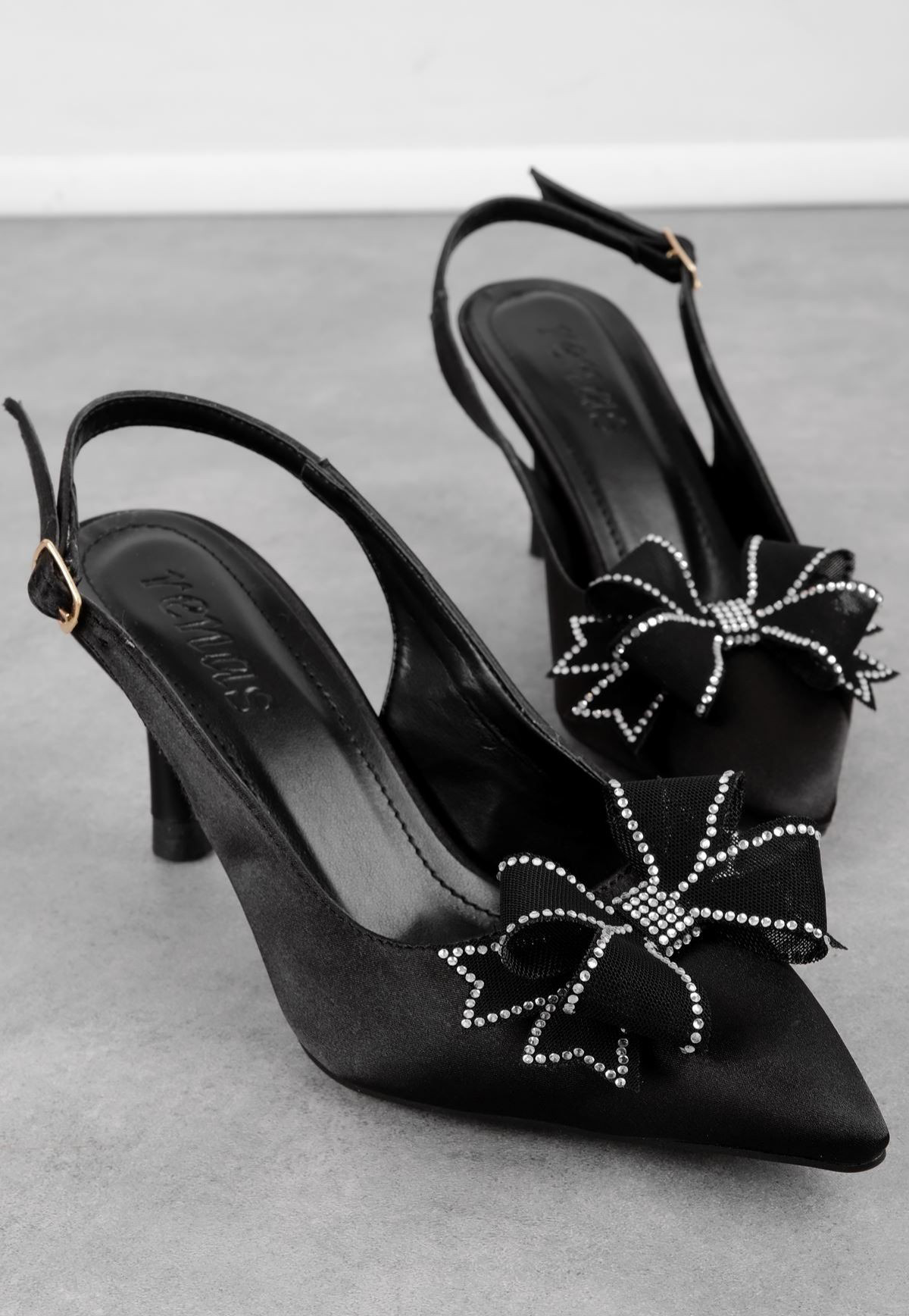 Mewi Siyah Saten Topuklu Ayakkabı