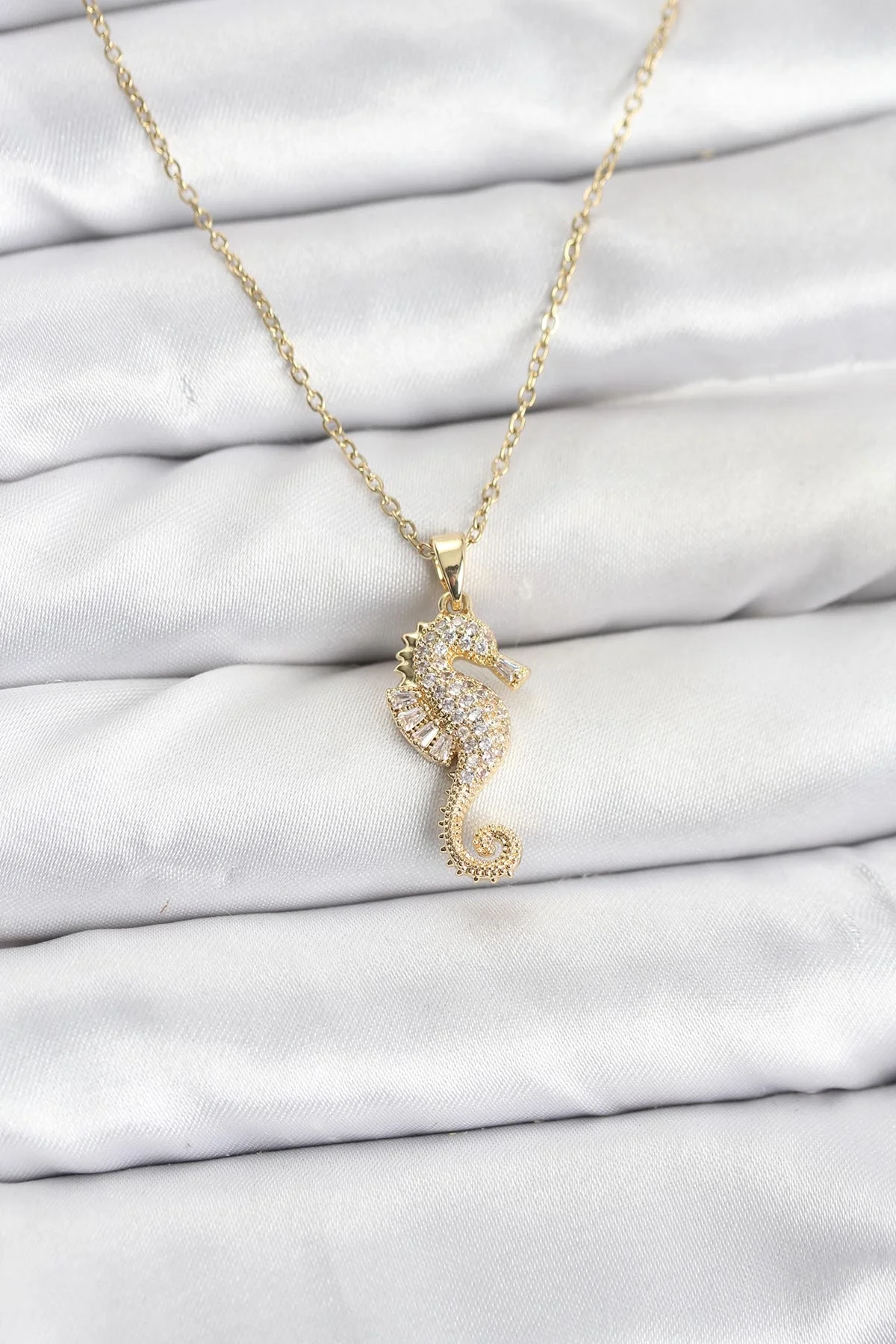 Mey İthalat® 316L Çelik Zincir Gold Renk Deniz Atı Model Zirkon T
