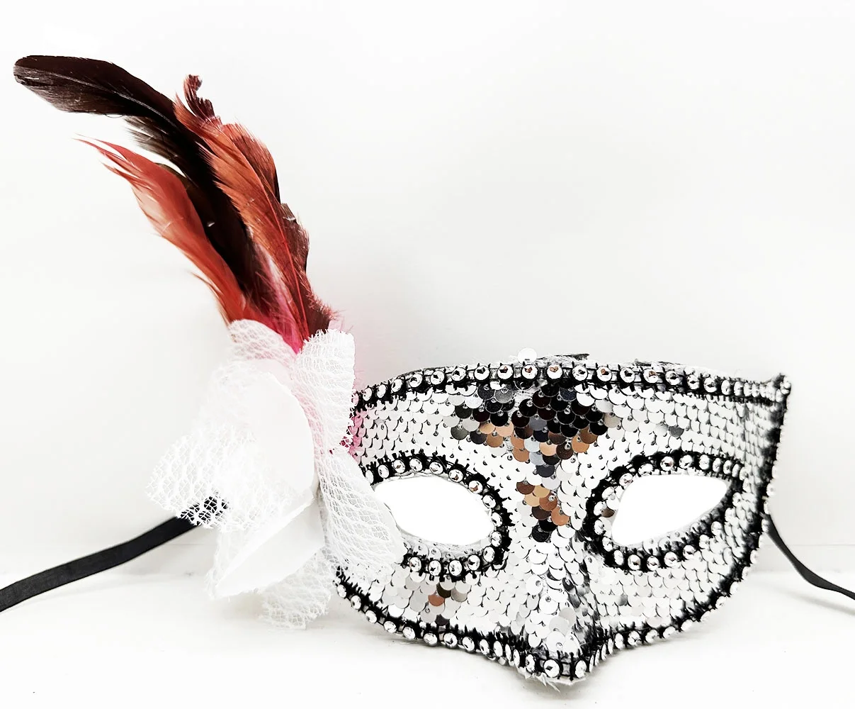 Mey İthalat® Gümüş Renk Yandan Tüylü Güllü Gümüş Taşlı Pullu Mask