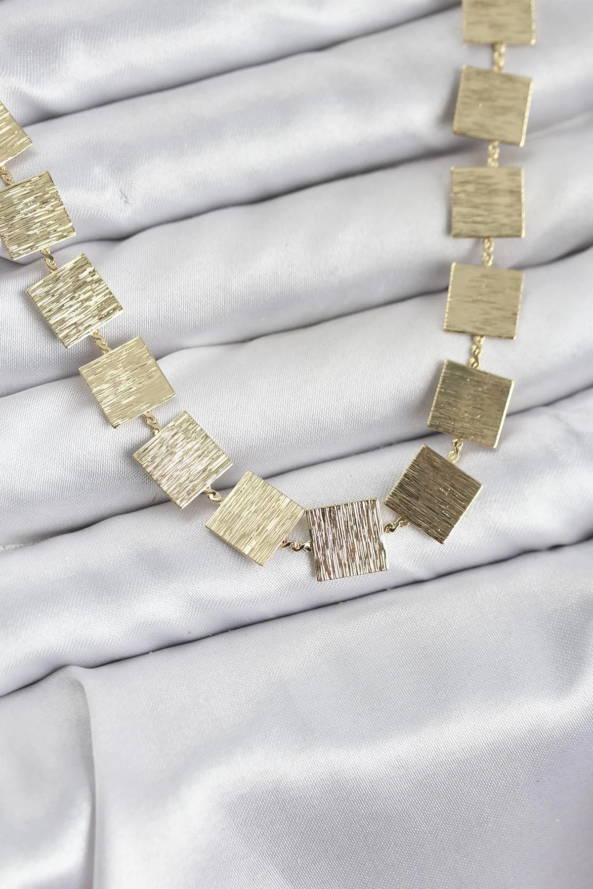 Mey İthalat® Kare Plaka Model Gold Renk Kadın Kolye