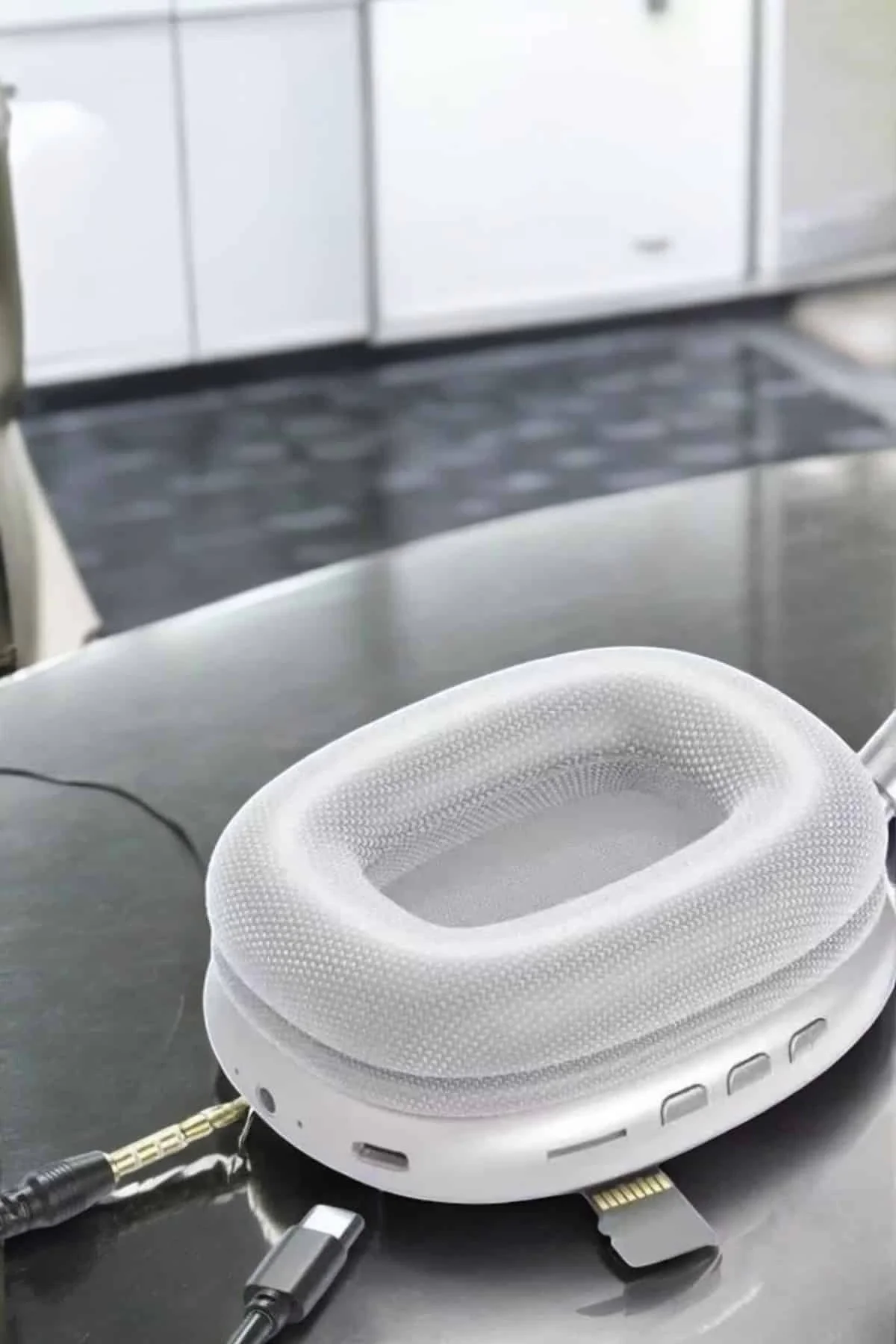 Mey İthalat® P9 Plus Kablosuz Kulak Üstü Bluetooth Kulaklık Beyaz