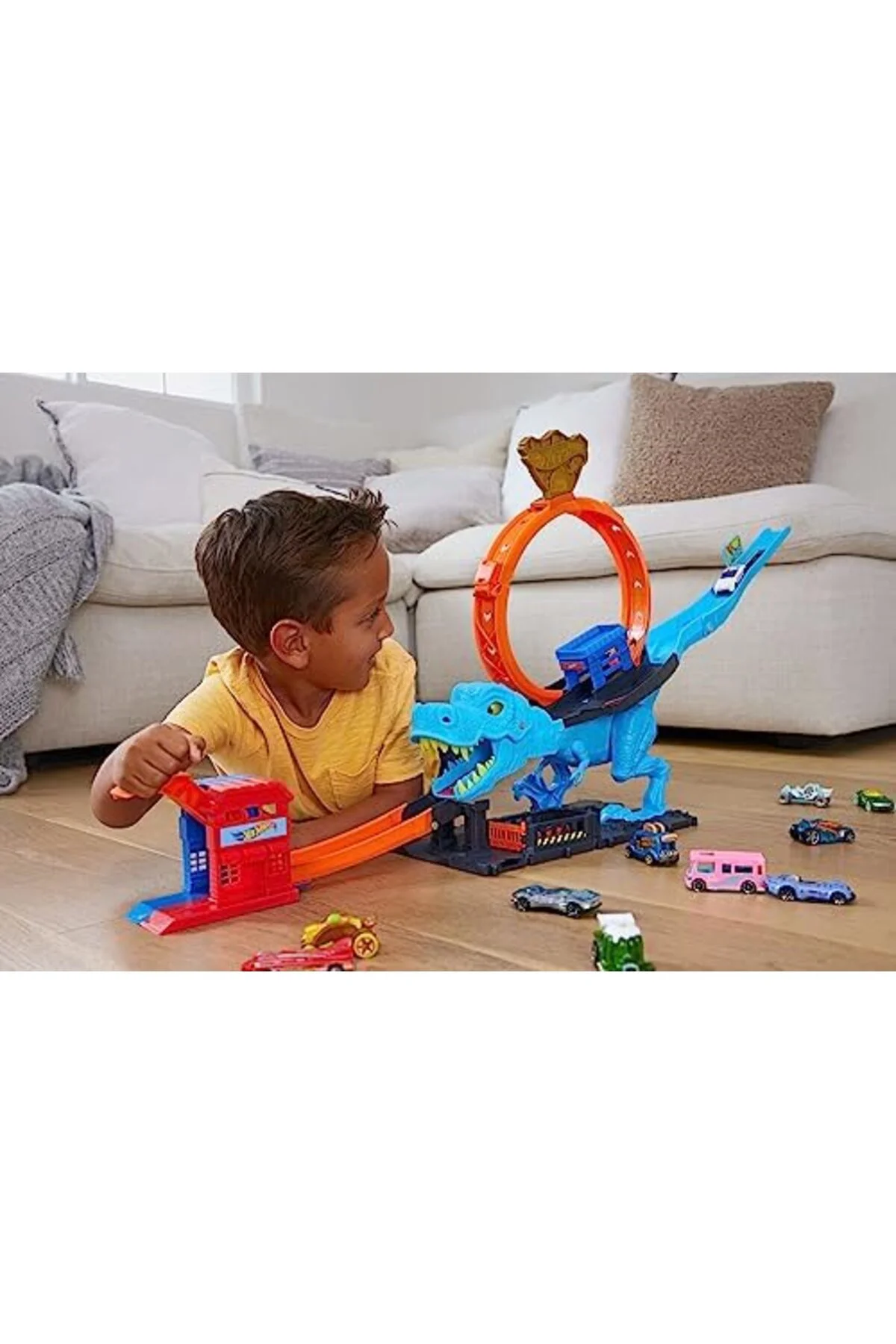 mhtshop Dinozor ile Mücadele™ Oyun Seti 1 adet oyuncak araba içer