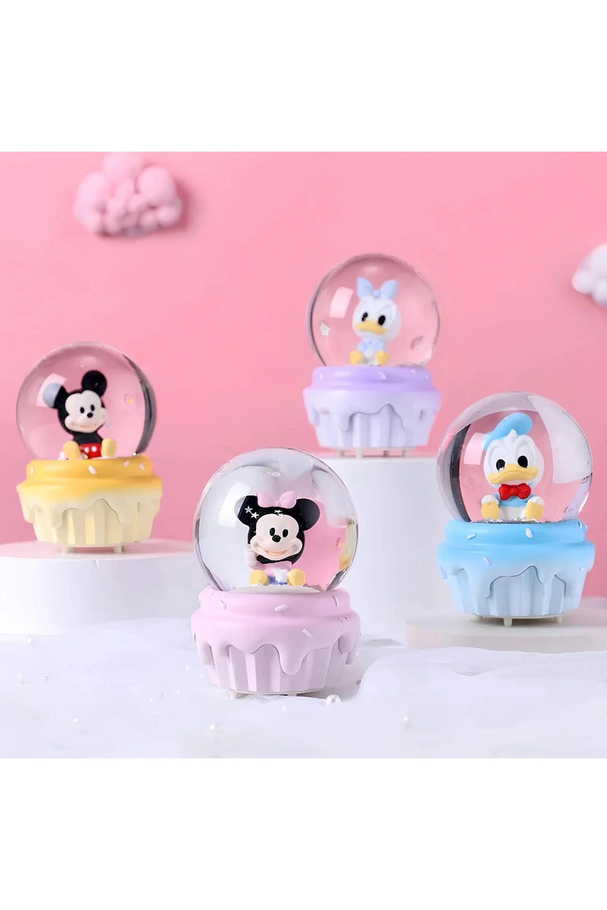 Mickey Mouse Işıklı Kar Küresi 9 Cm Alk3112 Mickey Mouse Işıklı Kar Küresi 9 Cm Alk3112