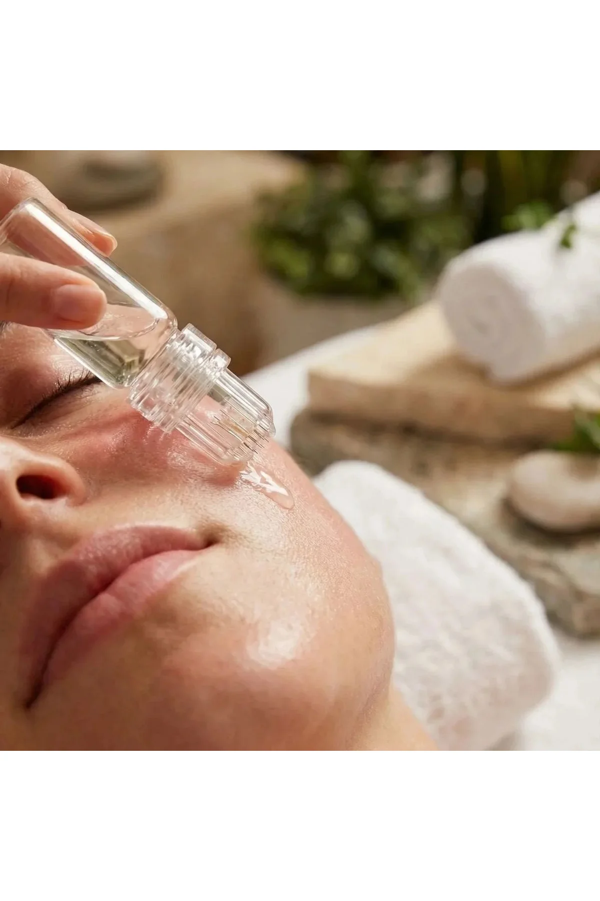 Mikro İğne 64’lü Cilt Bakım Serumu – Yüz ve Boyun için Anti-Aging, Gözenek Sıkılaştırıcı Serum
