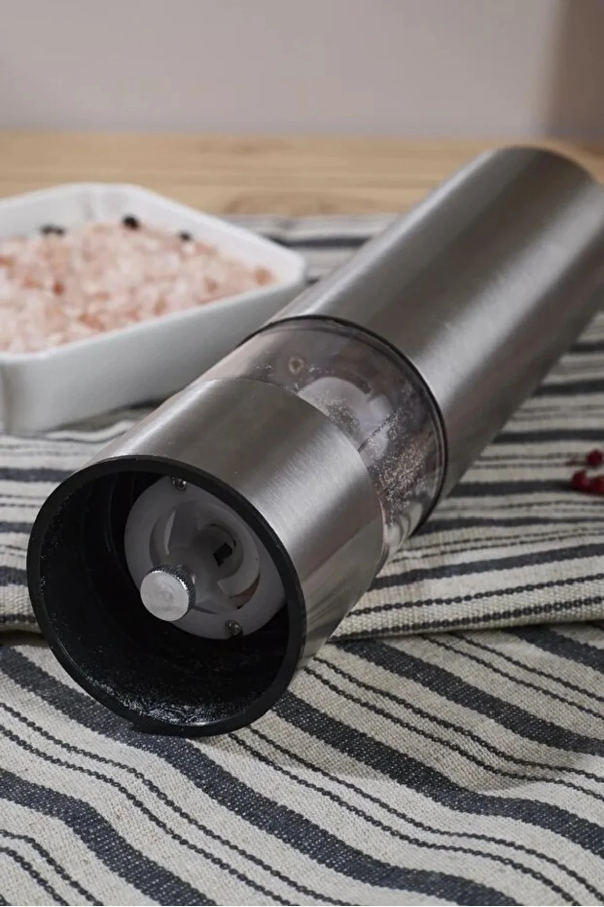 Millo Metal Pilli Işıklı Baharat Öğütücü Değirmen