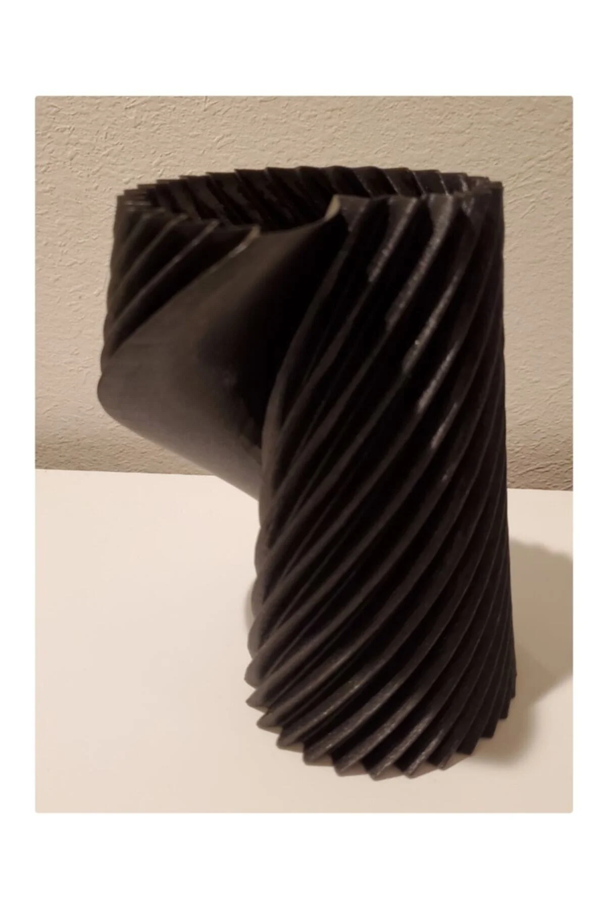 Minar Dekoratif Modern Vazo